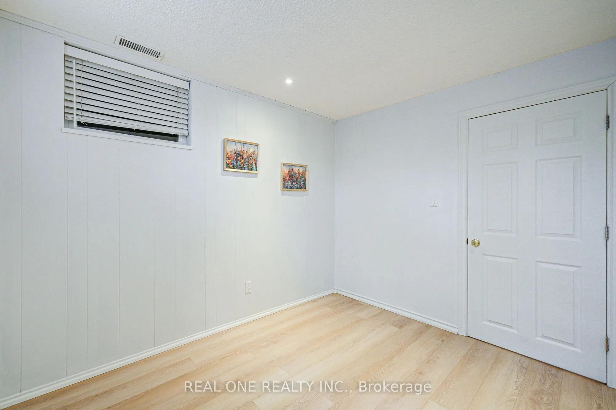 68 Laverock Avenue