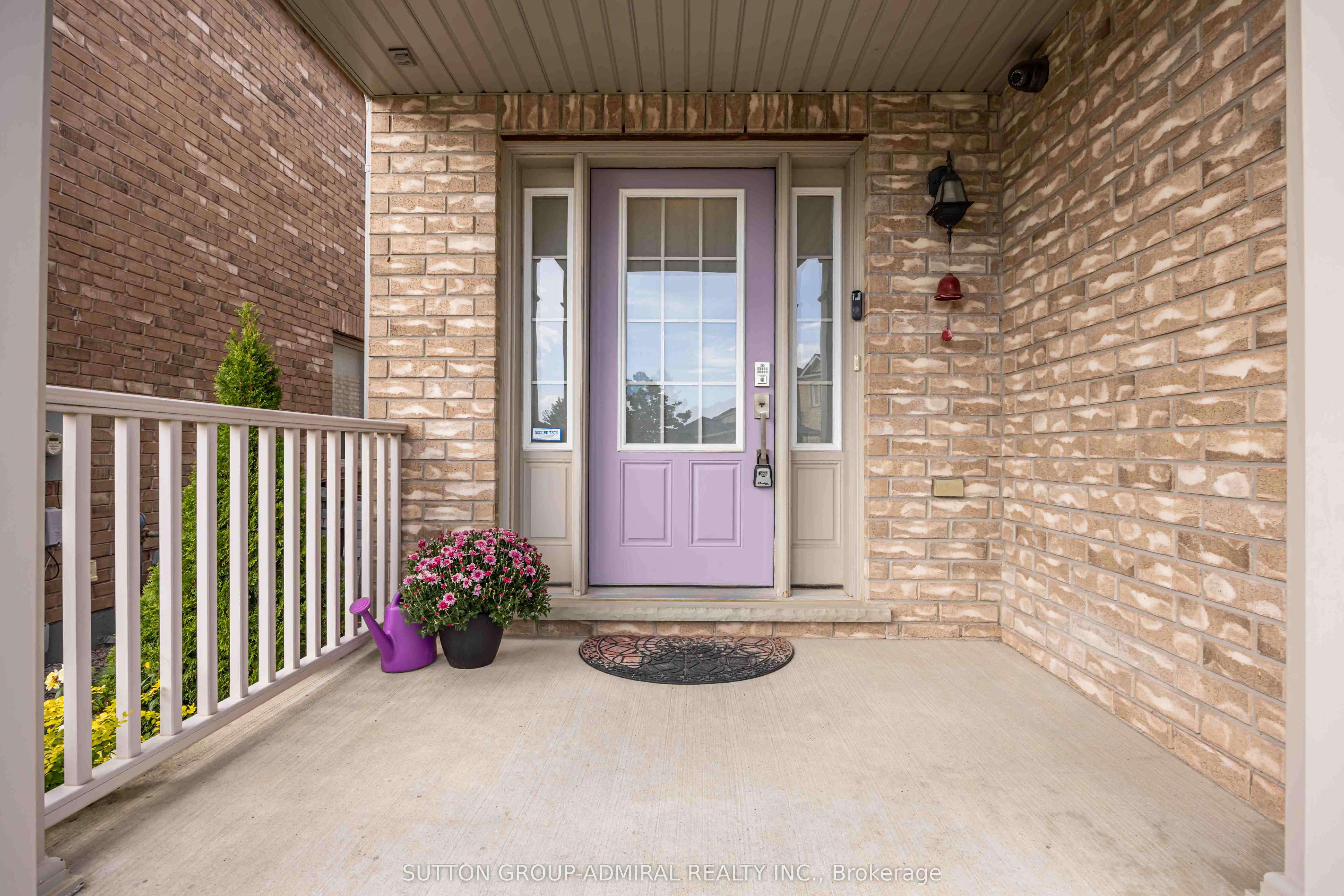135 Armstrong Crescent