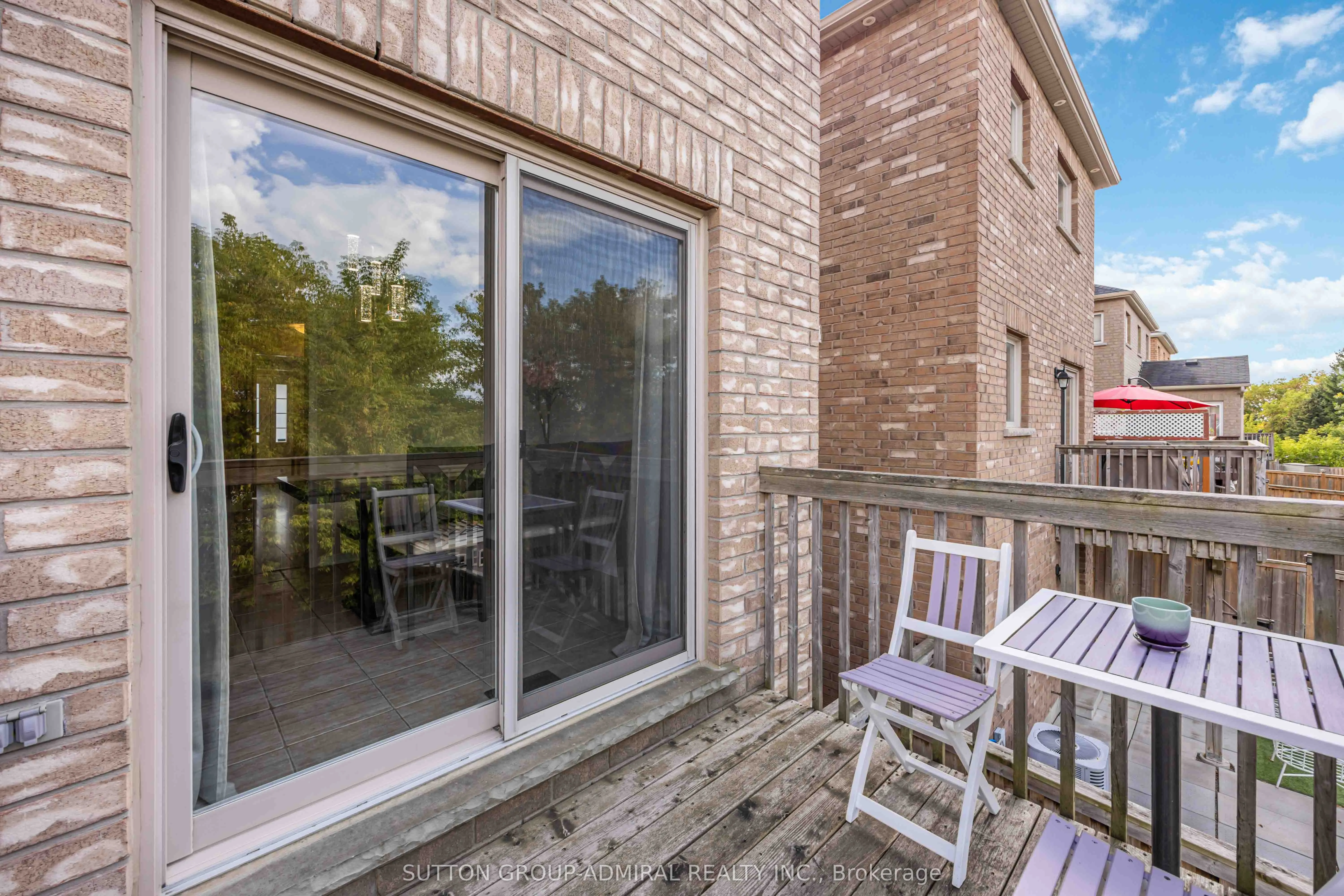 135 Armstrong Crescent