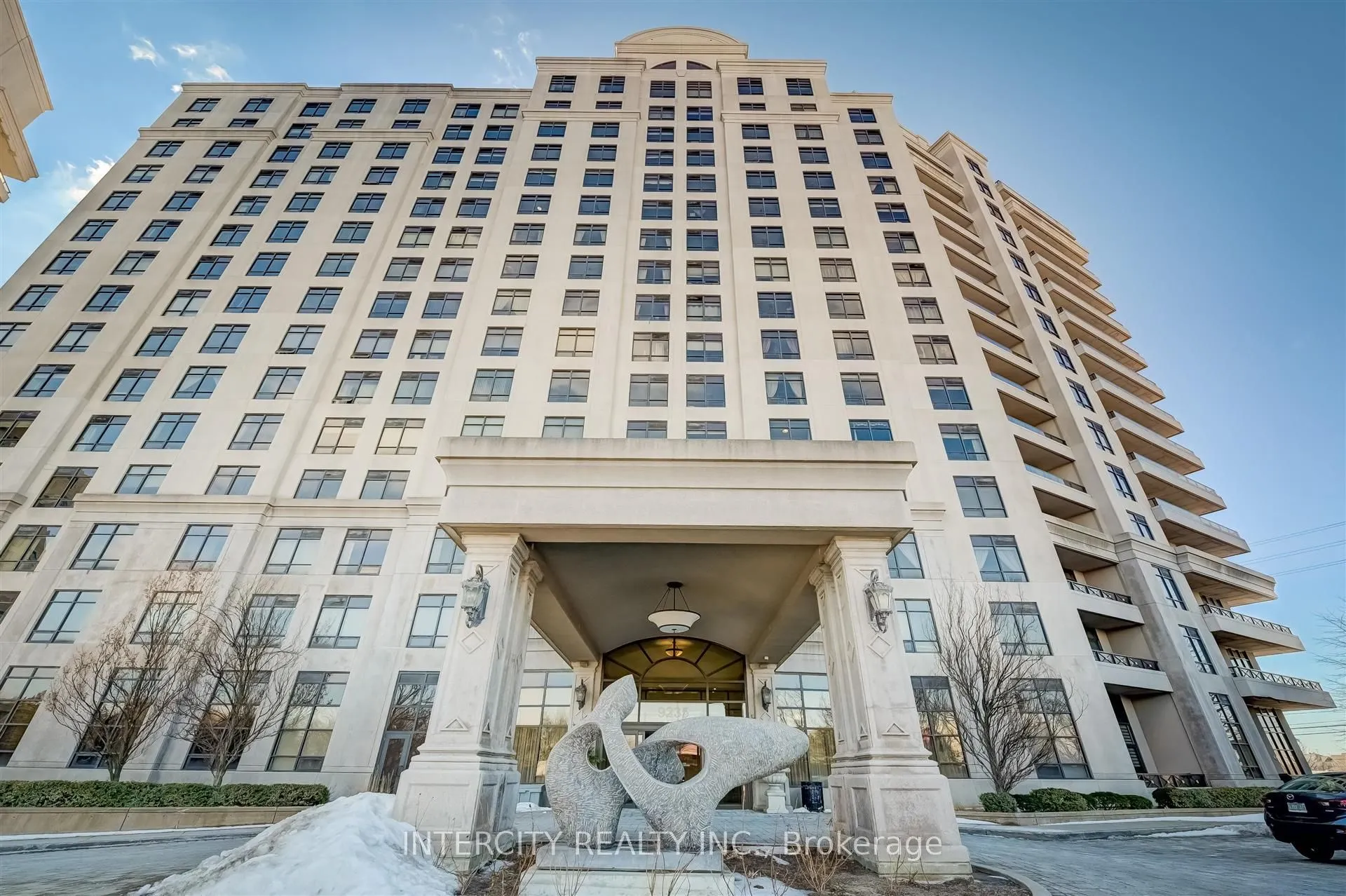 9235 Jane Street W, #516