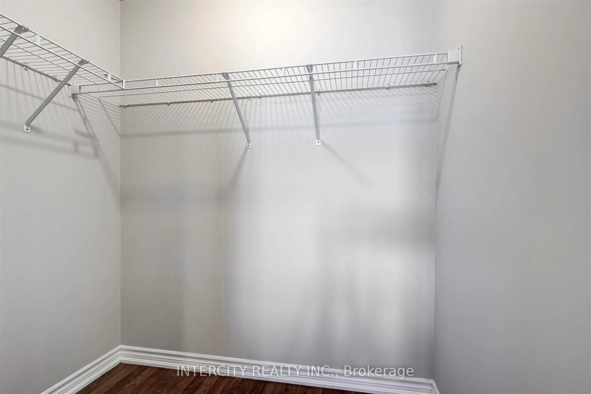 9235 Jane Street W, #516