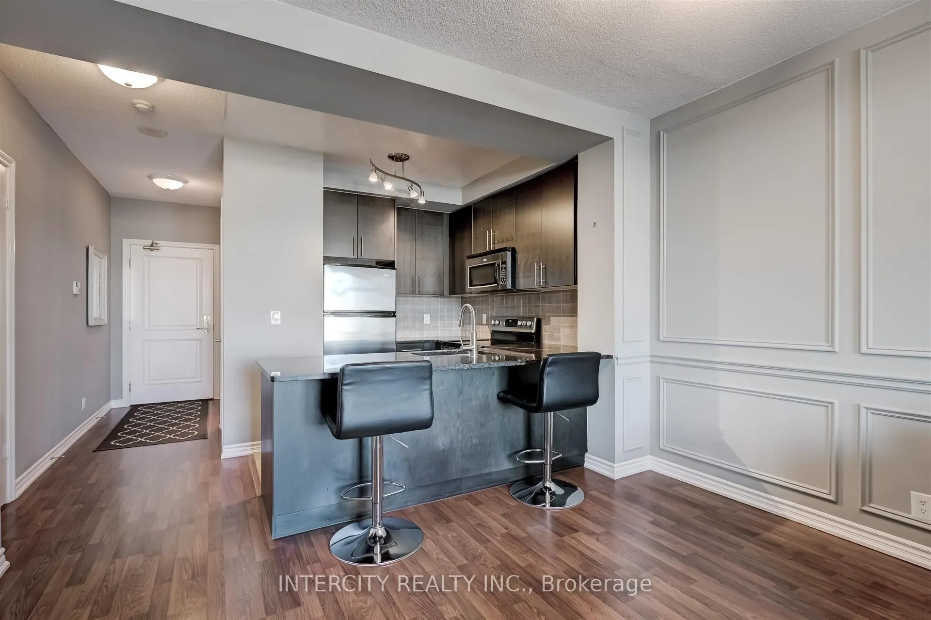 9235 Jane Street W, #516