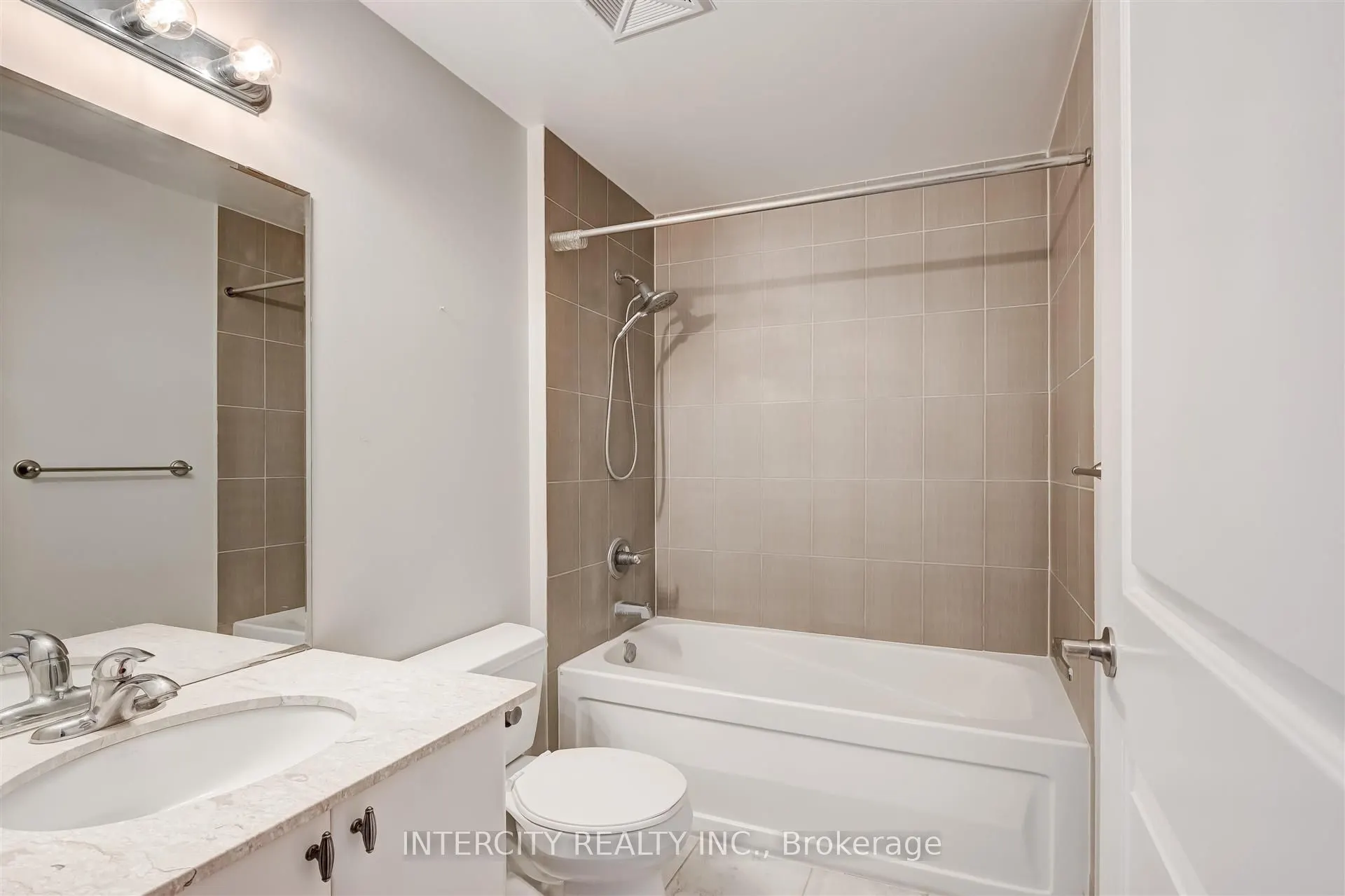 9235 Jane Street W, #516