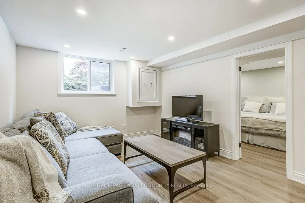 41 Brightbay Crescent