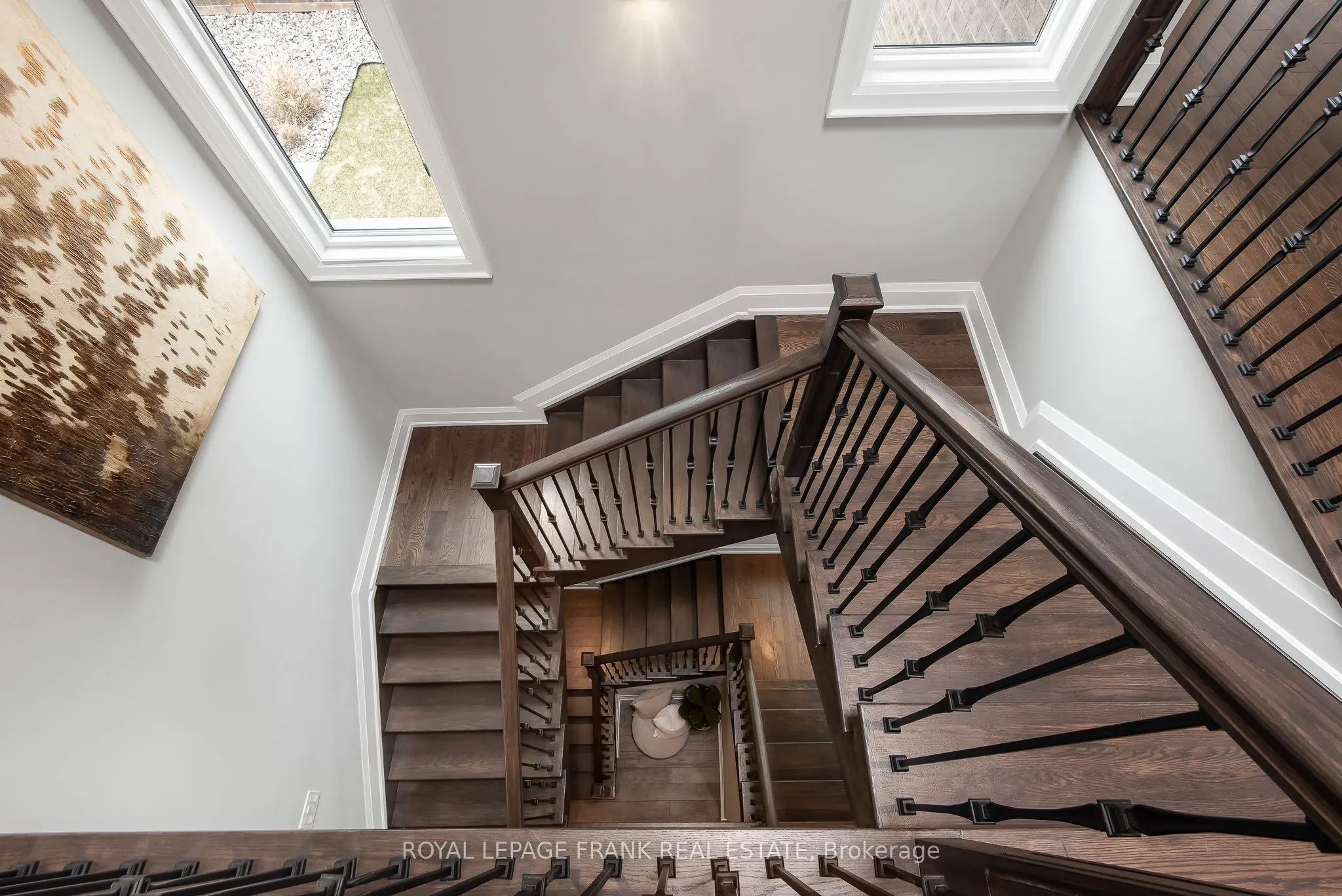 52 Wootten Way N