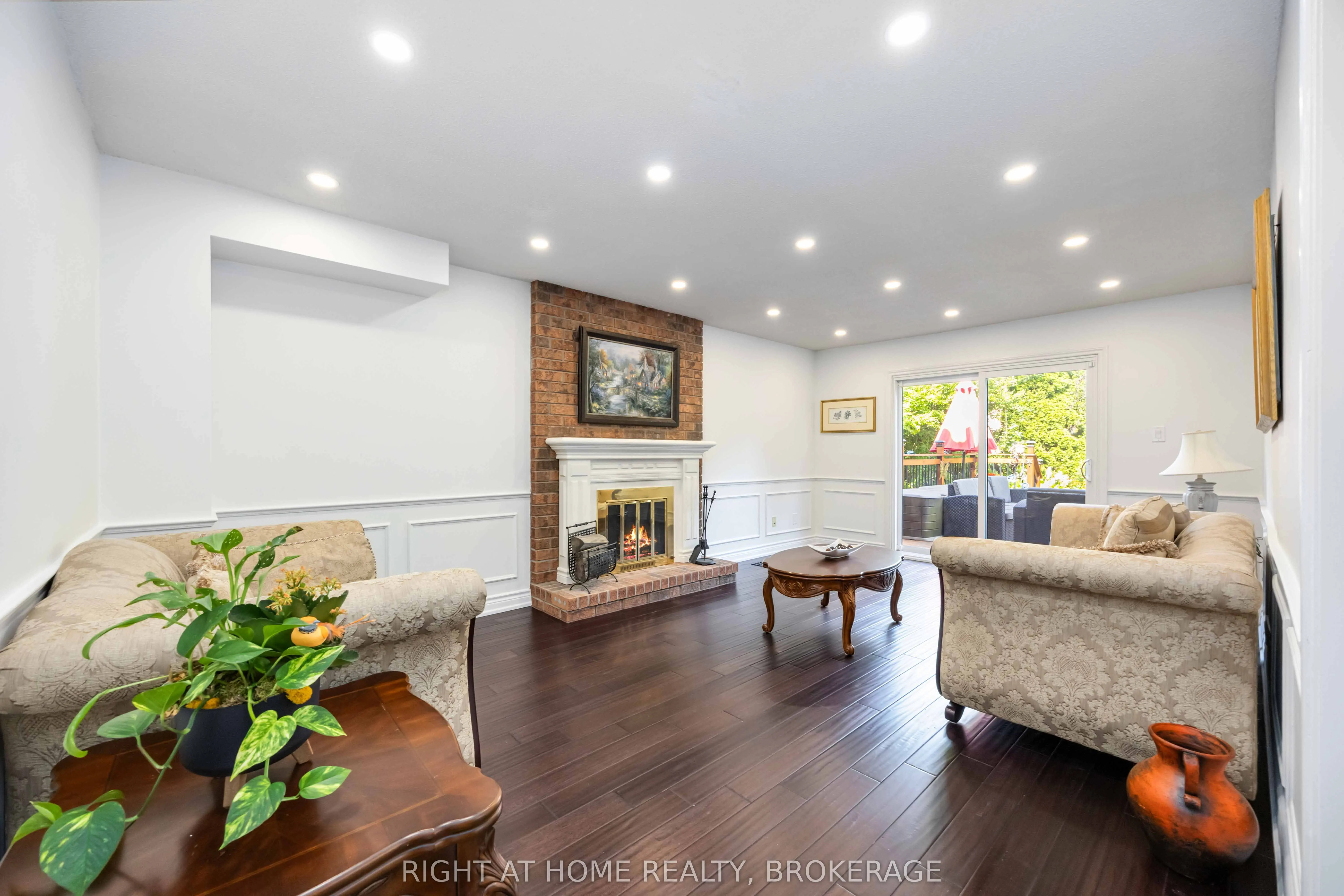 93 Gordon Rowe Crescent
