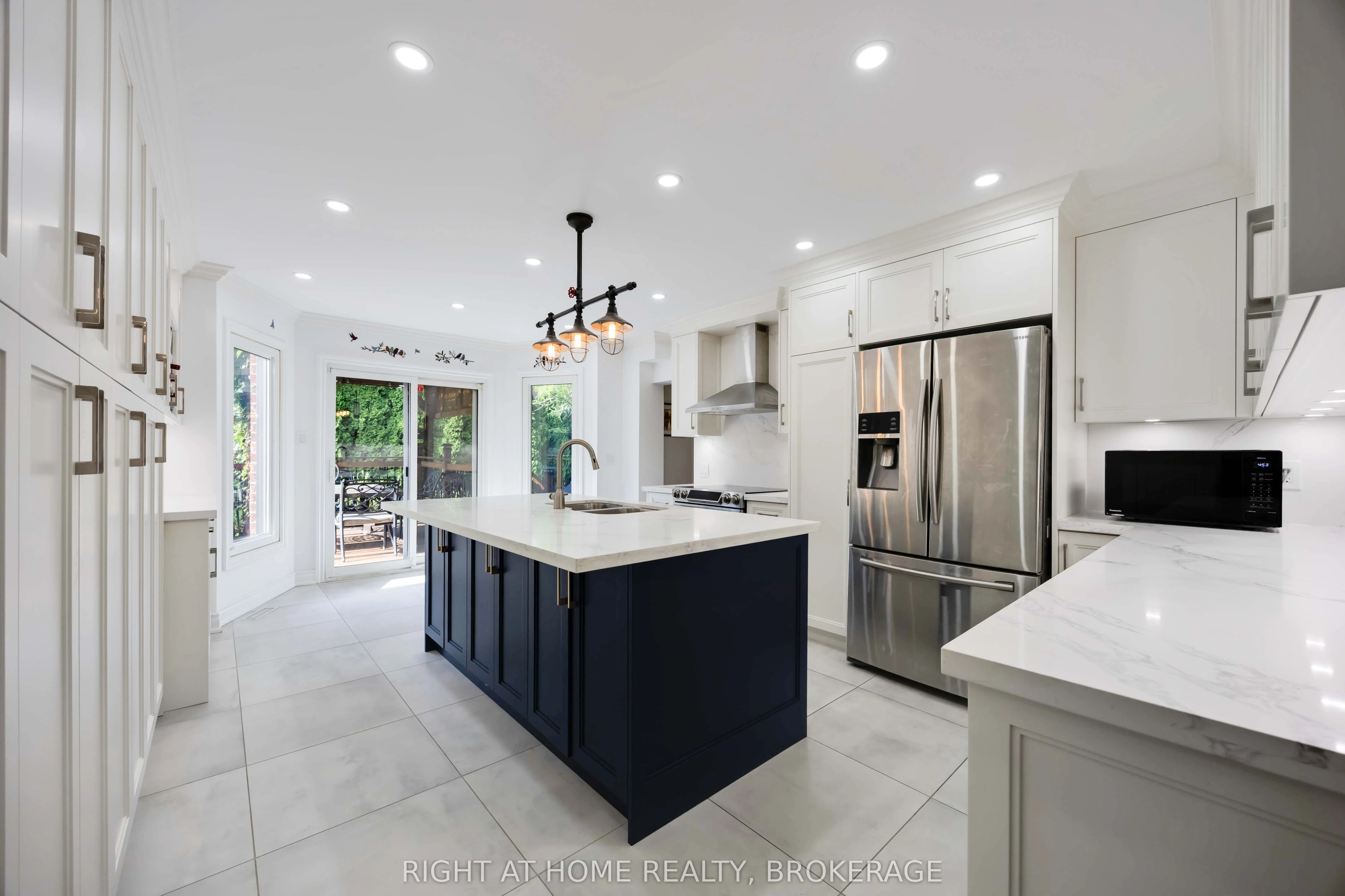 93 Gordon Rowe Crescent