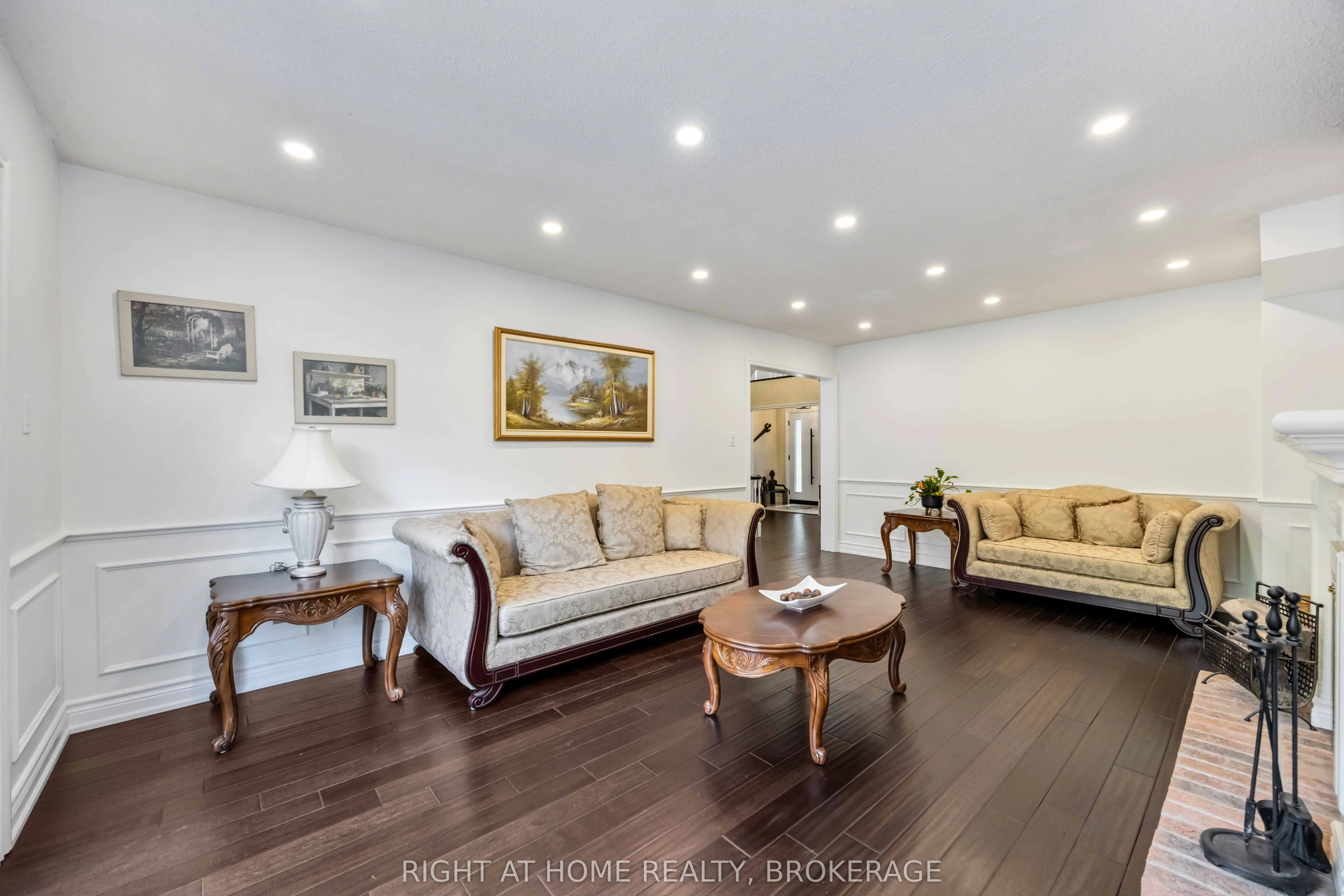 93 Gordon Rowe Crescent