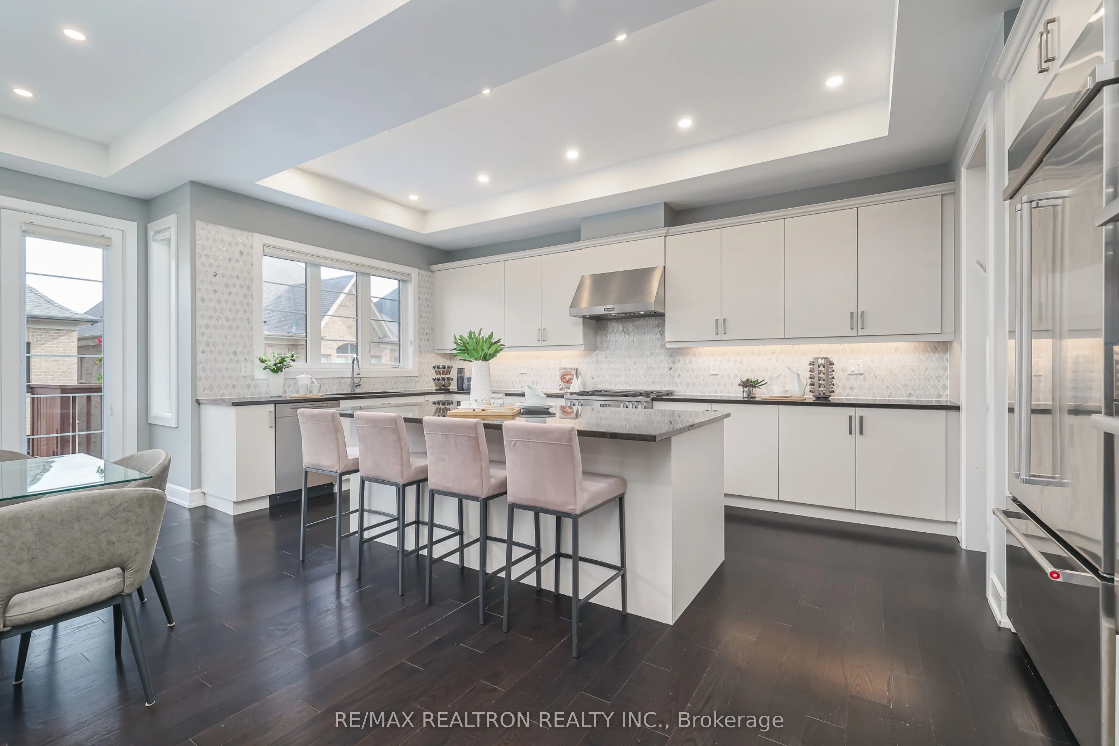 3 Redelmeier Court