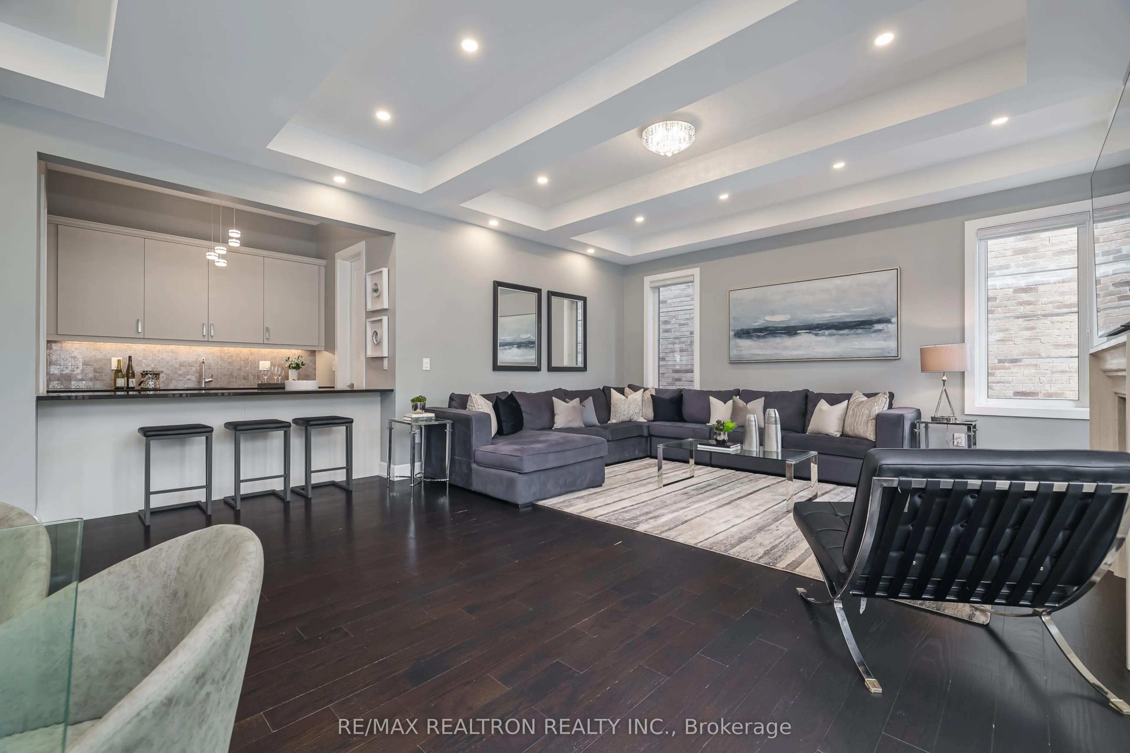 3 Redelmeier Court