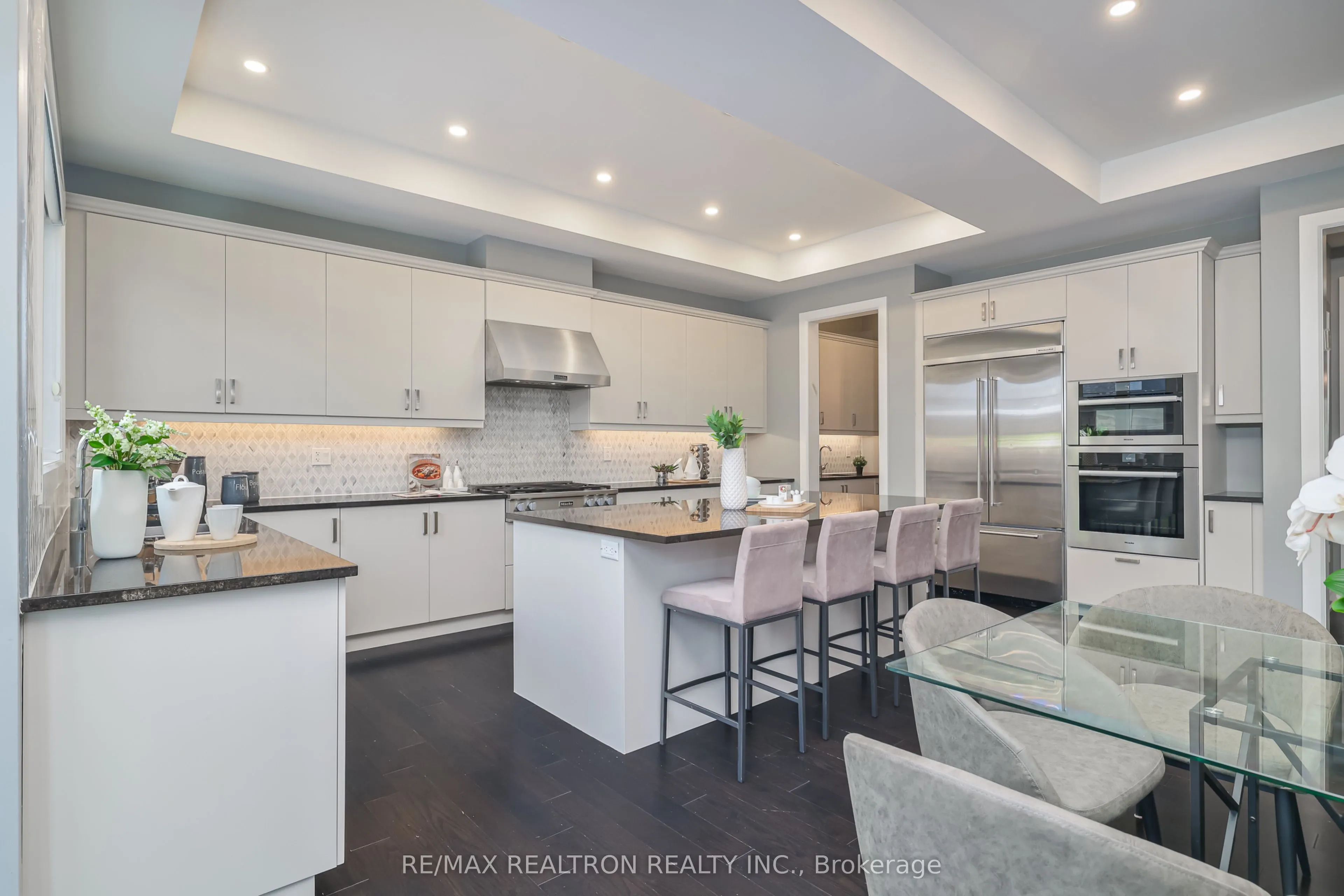 3 Redelmeier Court
