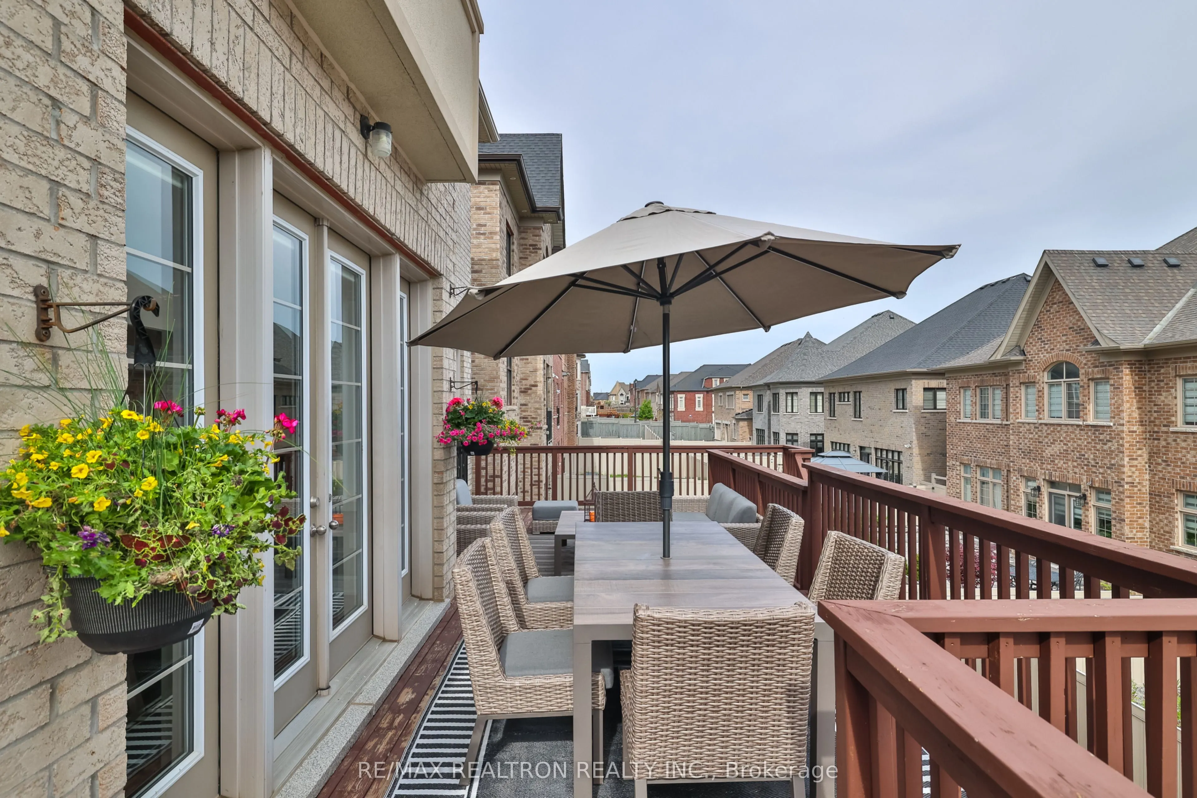 3 Redelmeier Court
