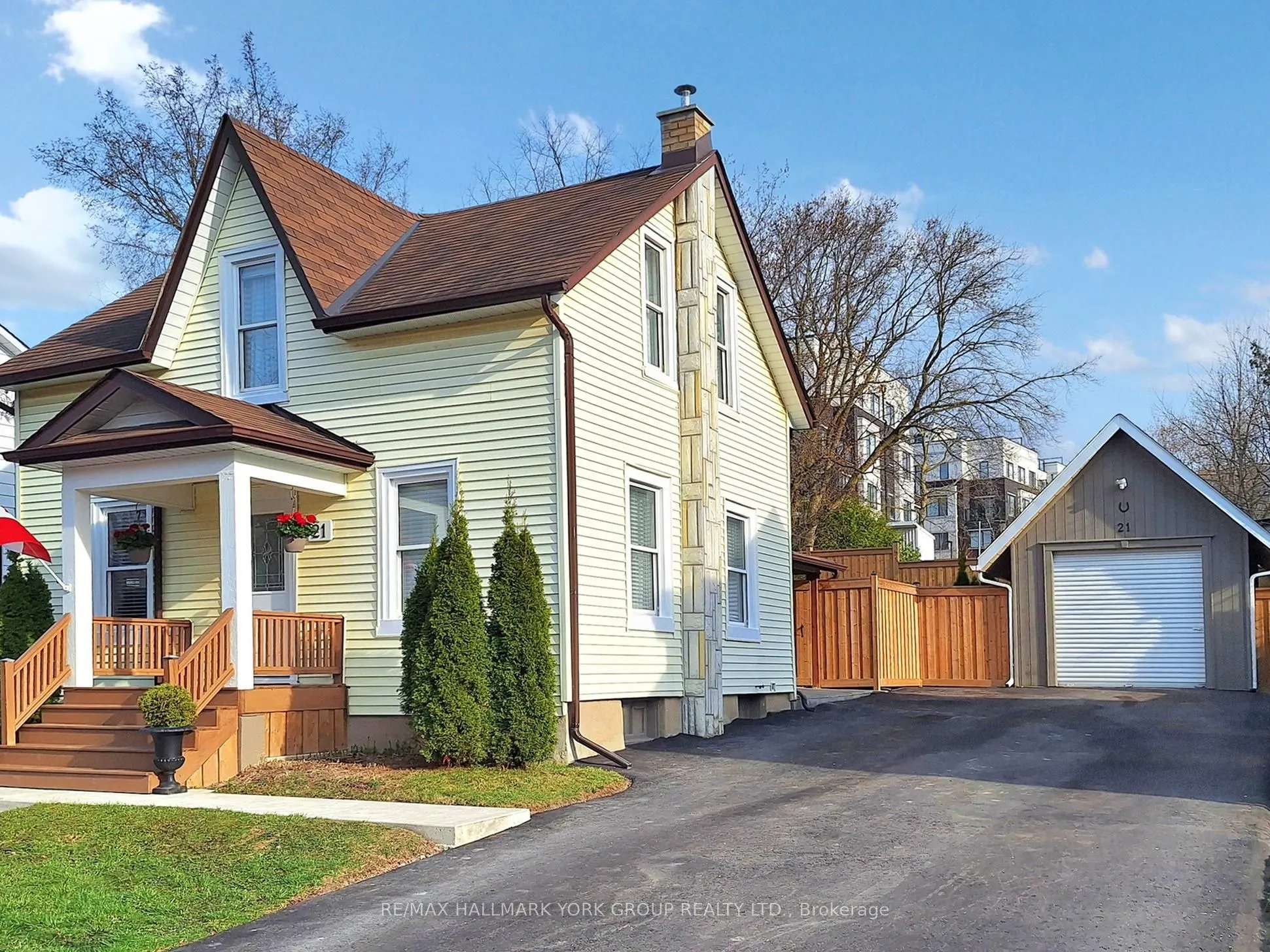 21 Irwin Avenue