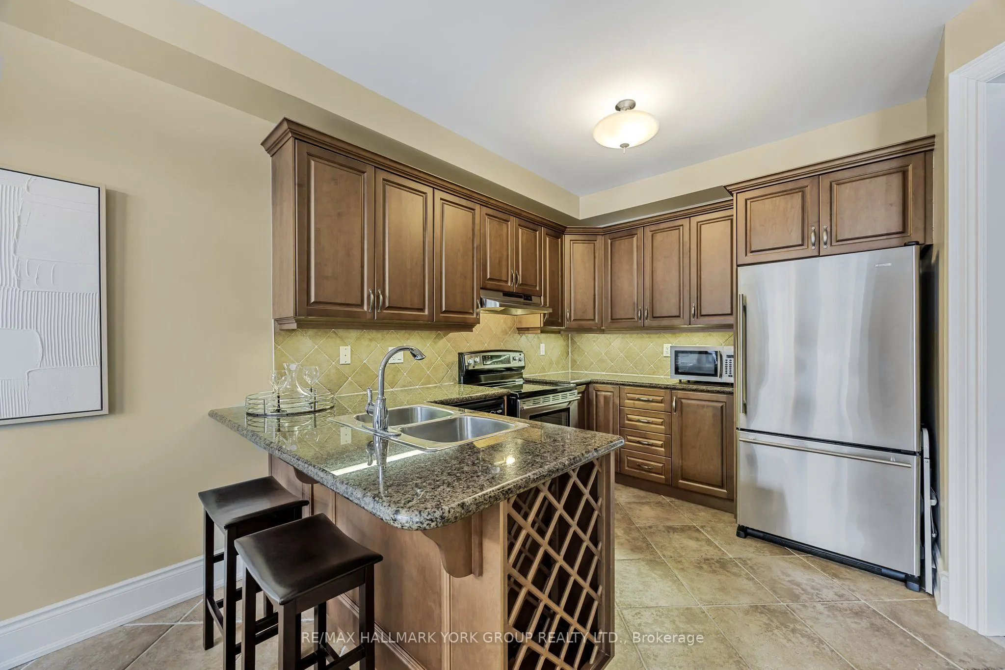 484 Worthington Avenue, #8