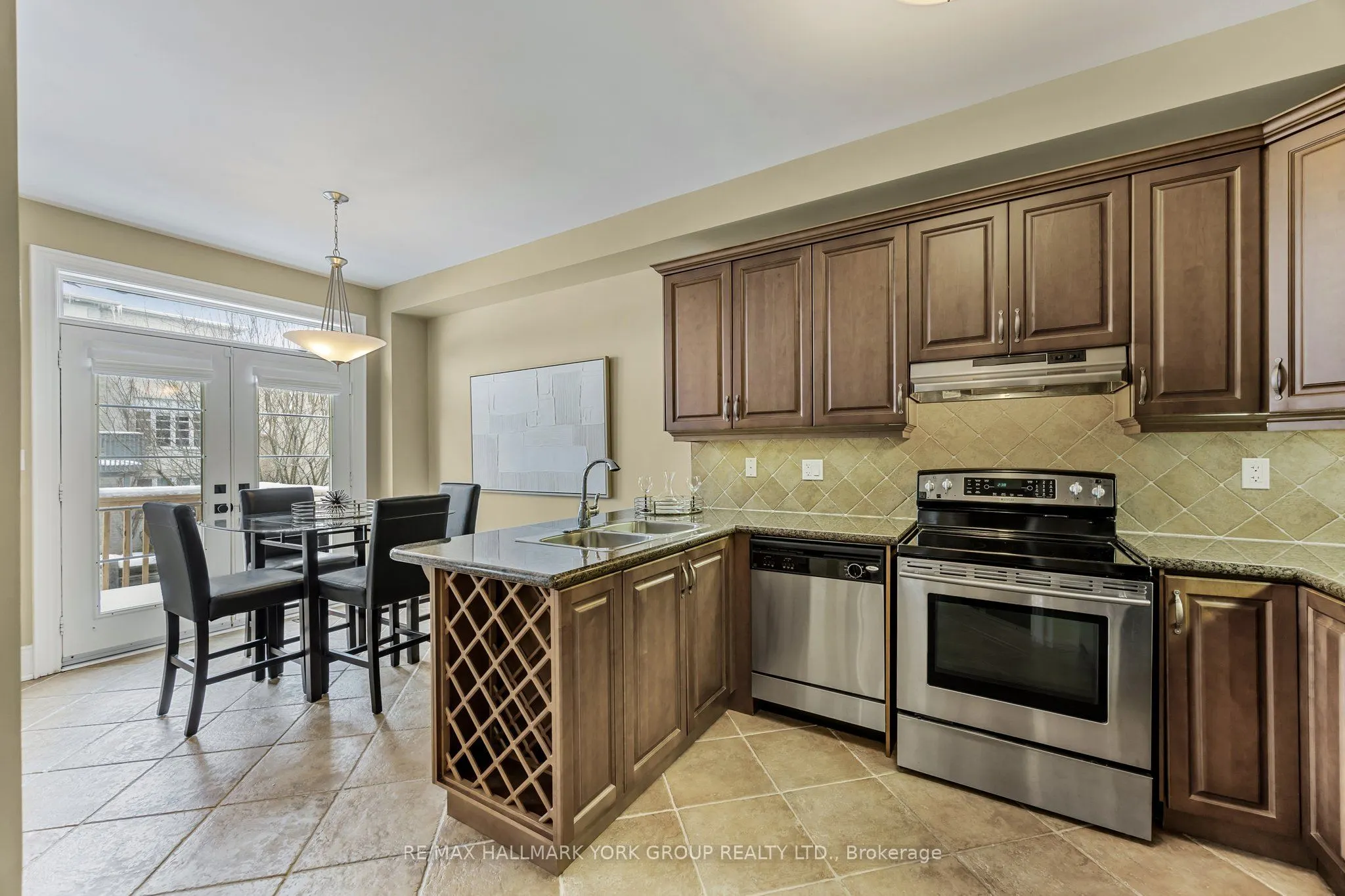 484 Worthington Avenue, #8