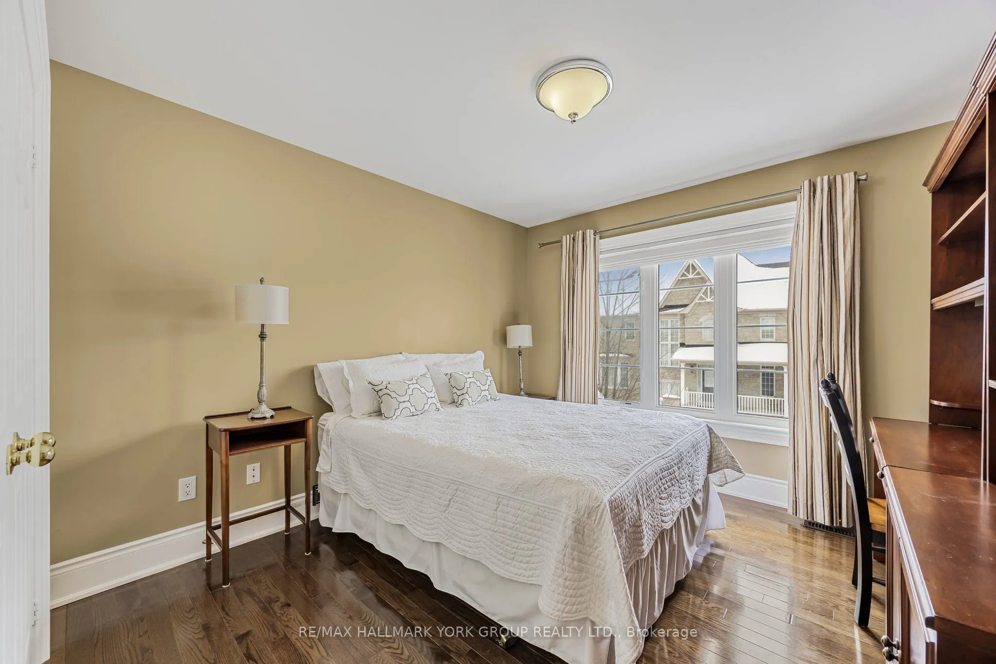 484 Worthington Avenue, #8