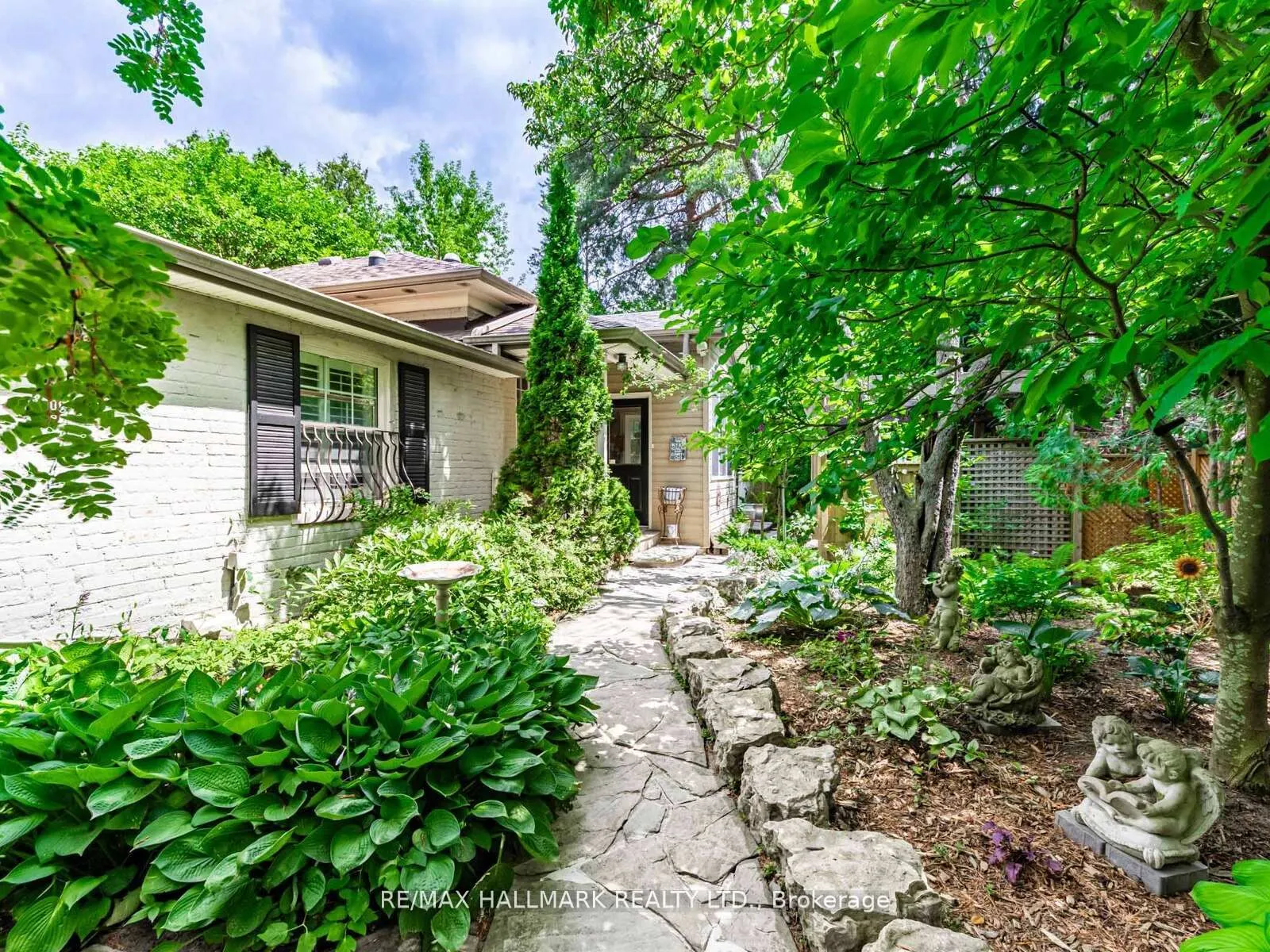 71 Trench Street