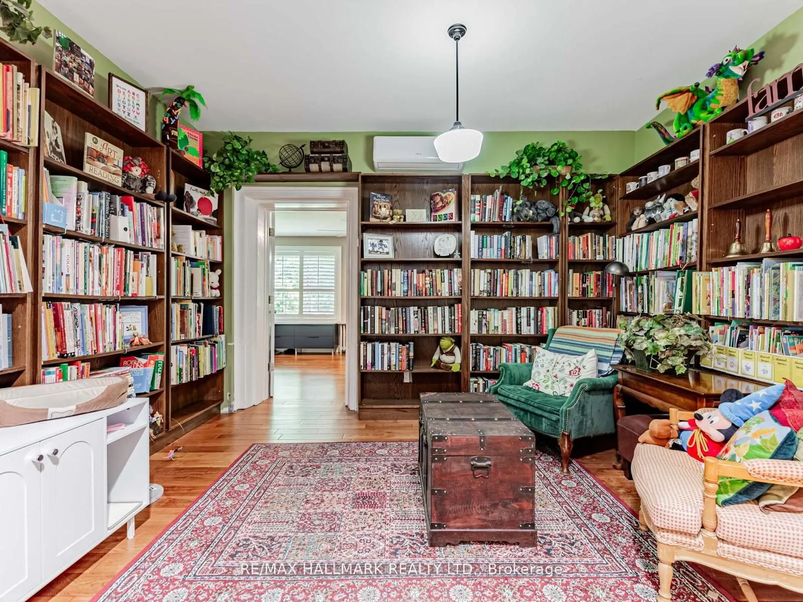 71 Trench Street