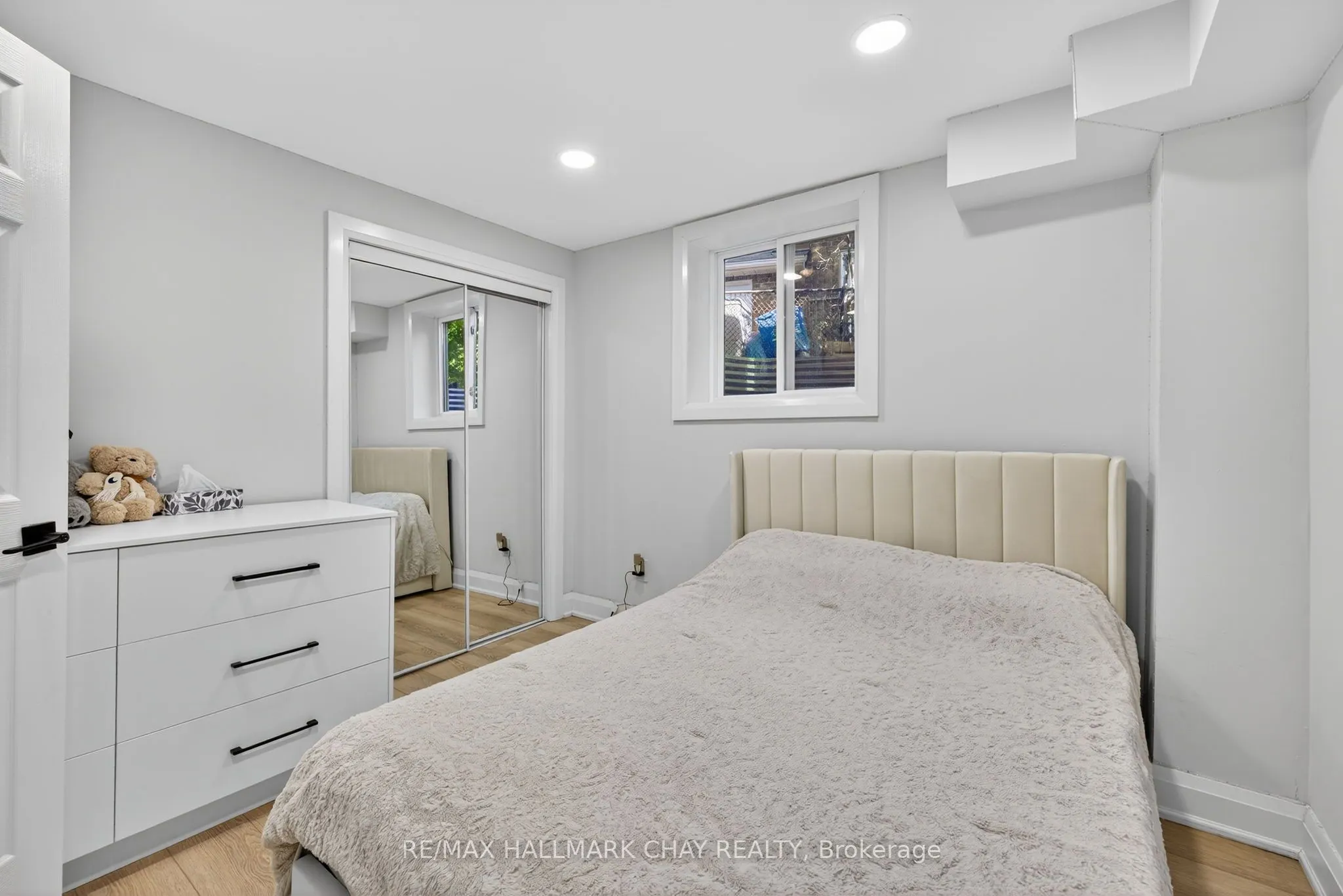 10 Tribblings Crescent, #Lower