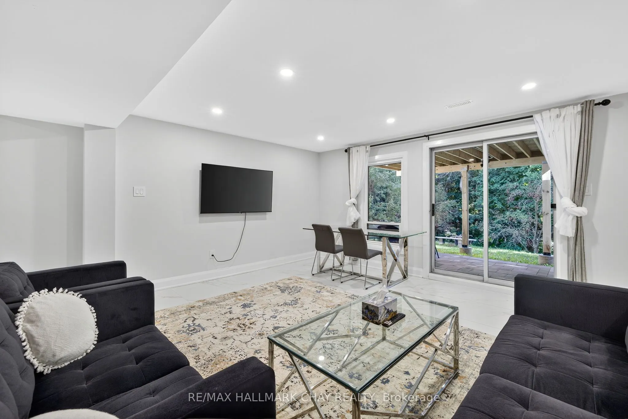 10 Tribblings Crescent, #Lower