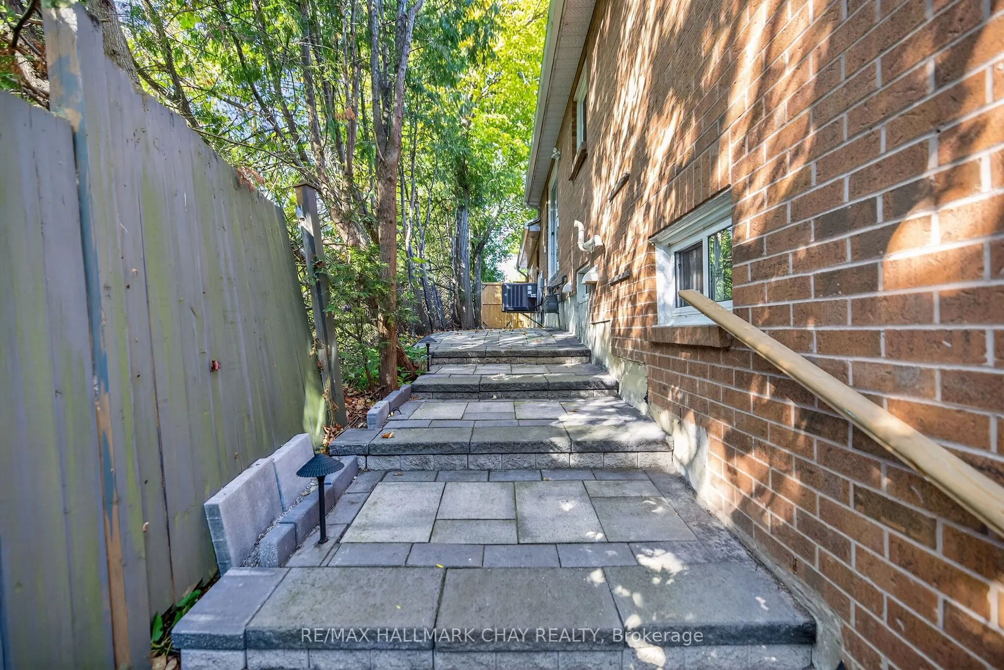 10 Tribblings Crescent, #Lower