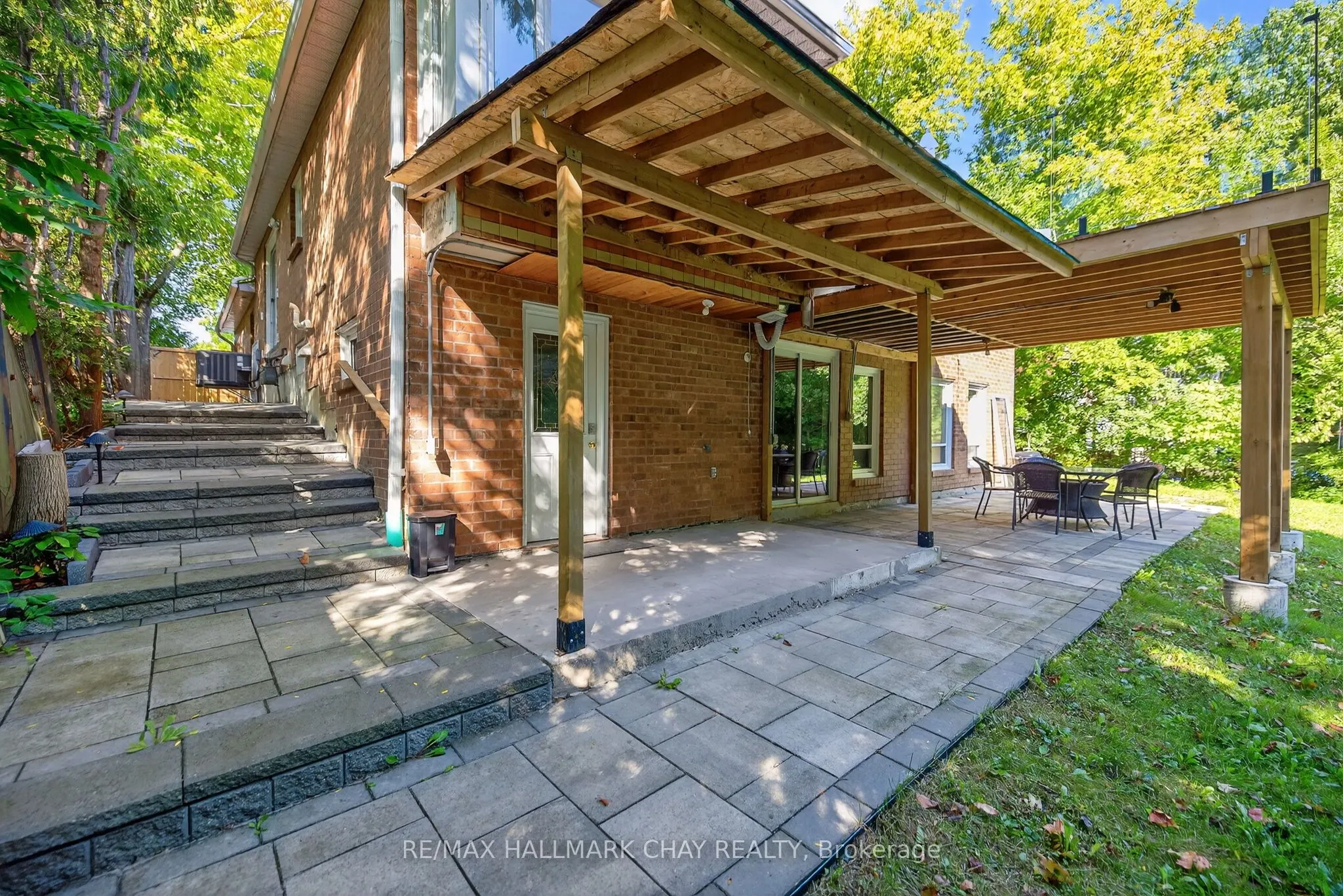 10 Tribblings Crescent, #Lower