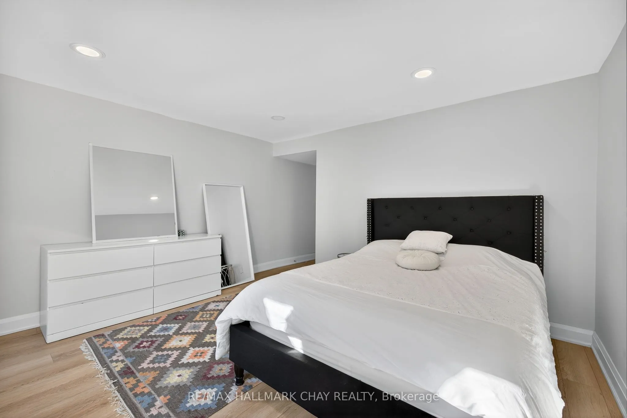 10 Tribblings Crescent, #Lower