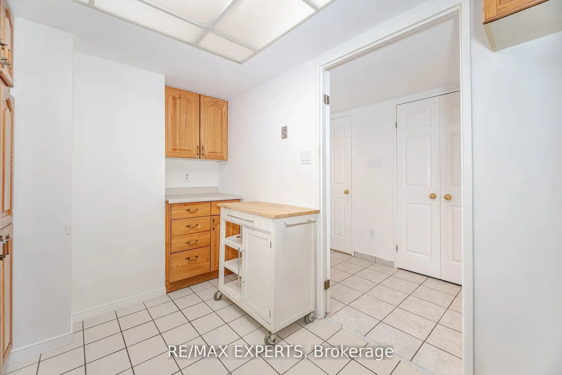 100 Arbors Lane, #305