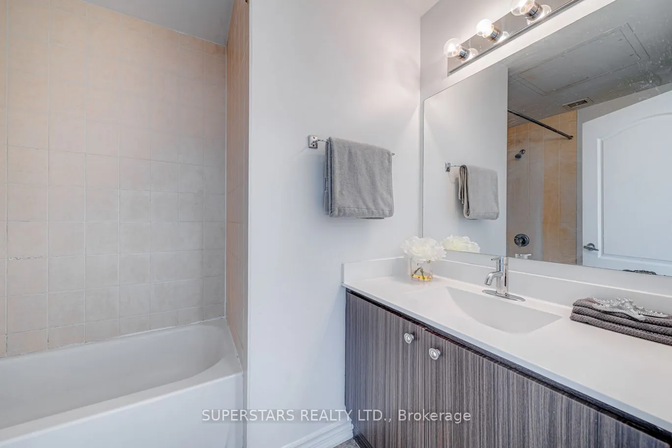 8323 Kennedy Road, #922