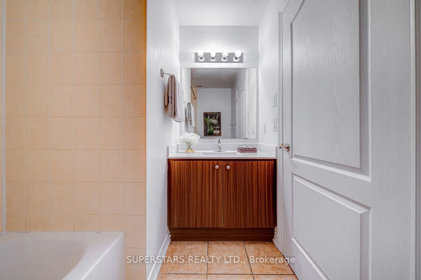 8323 Kennedy Road, #922