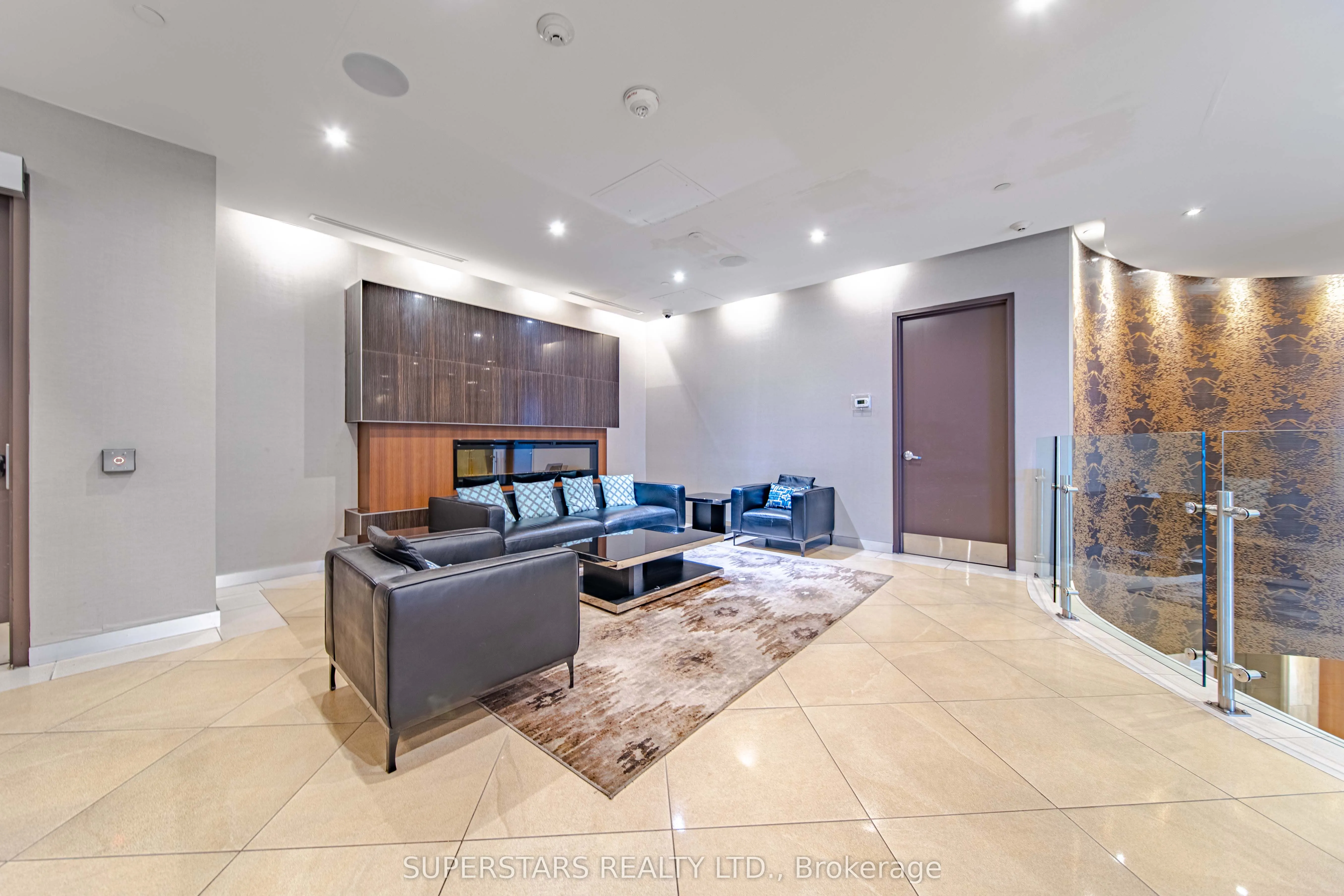 8323 Kennedy Road, #922