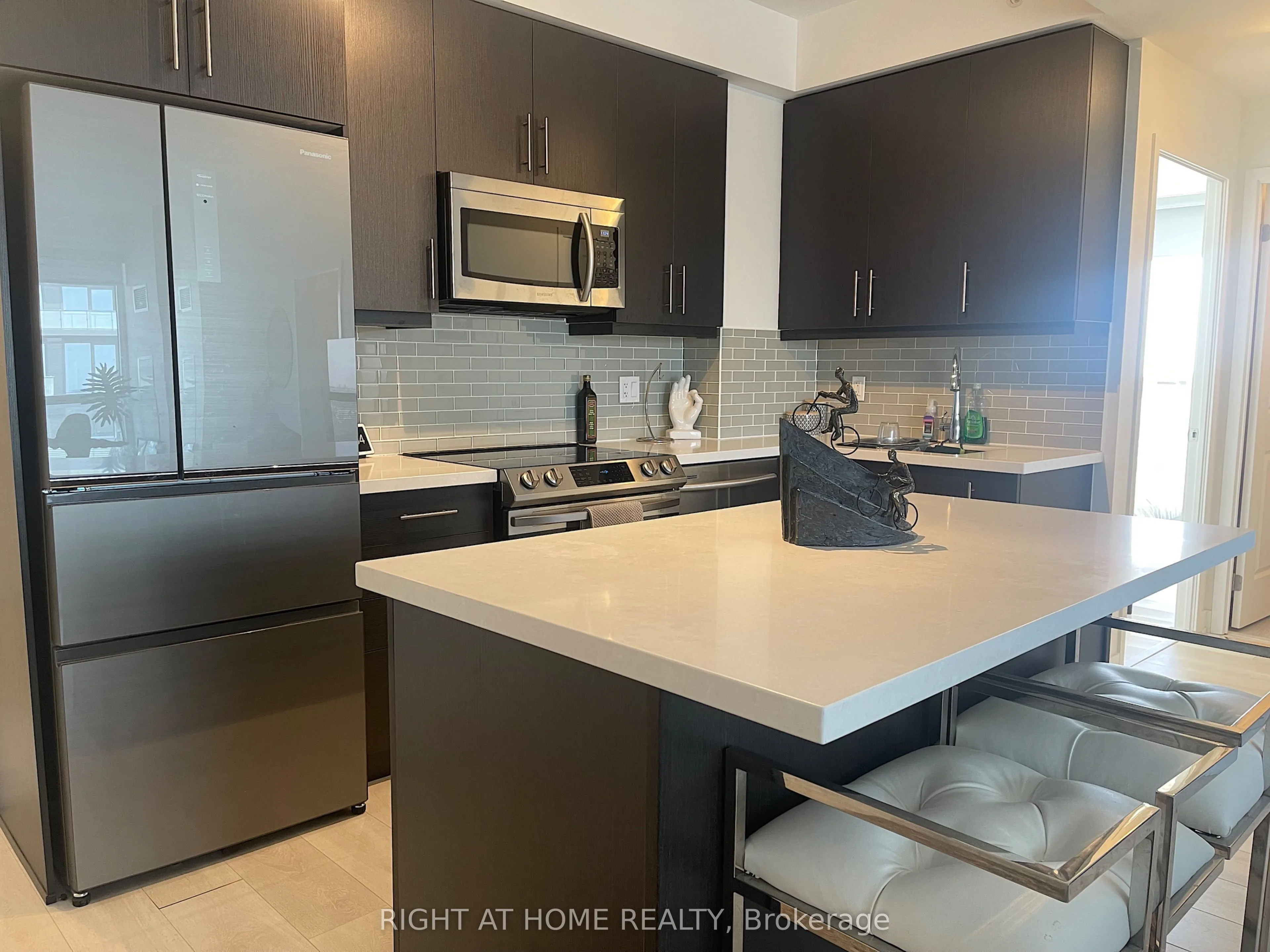 75 Oneida Crescent, #Lph09