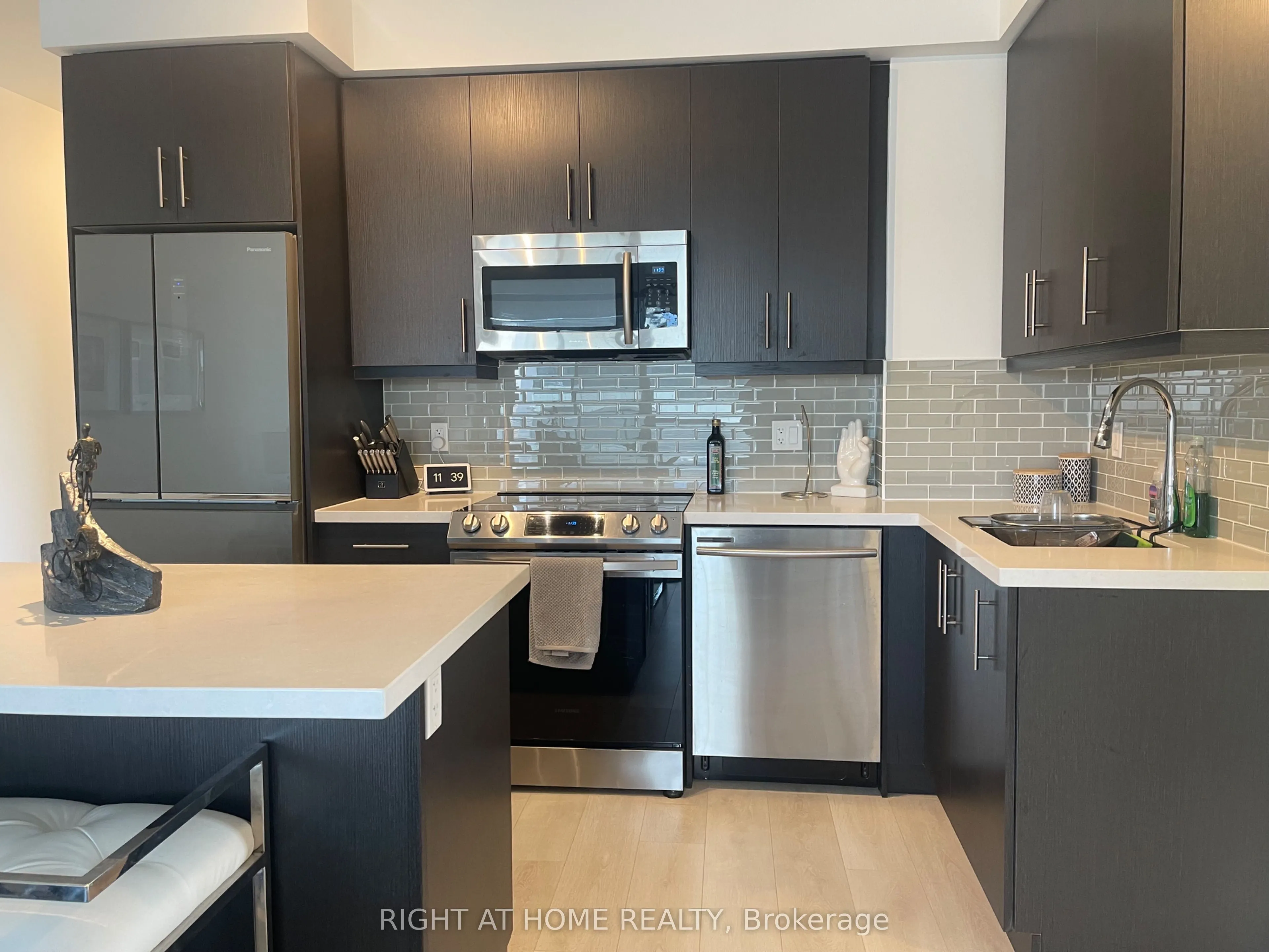 75 Oneida Crescent, #Lph09