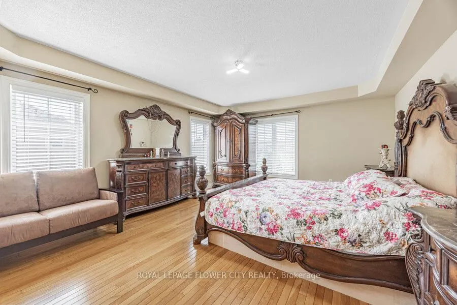73 Hollywood Hill Circle