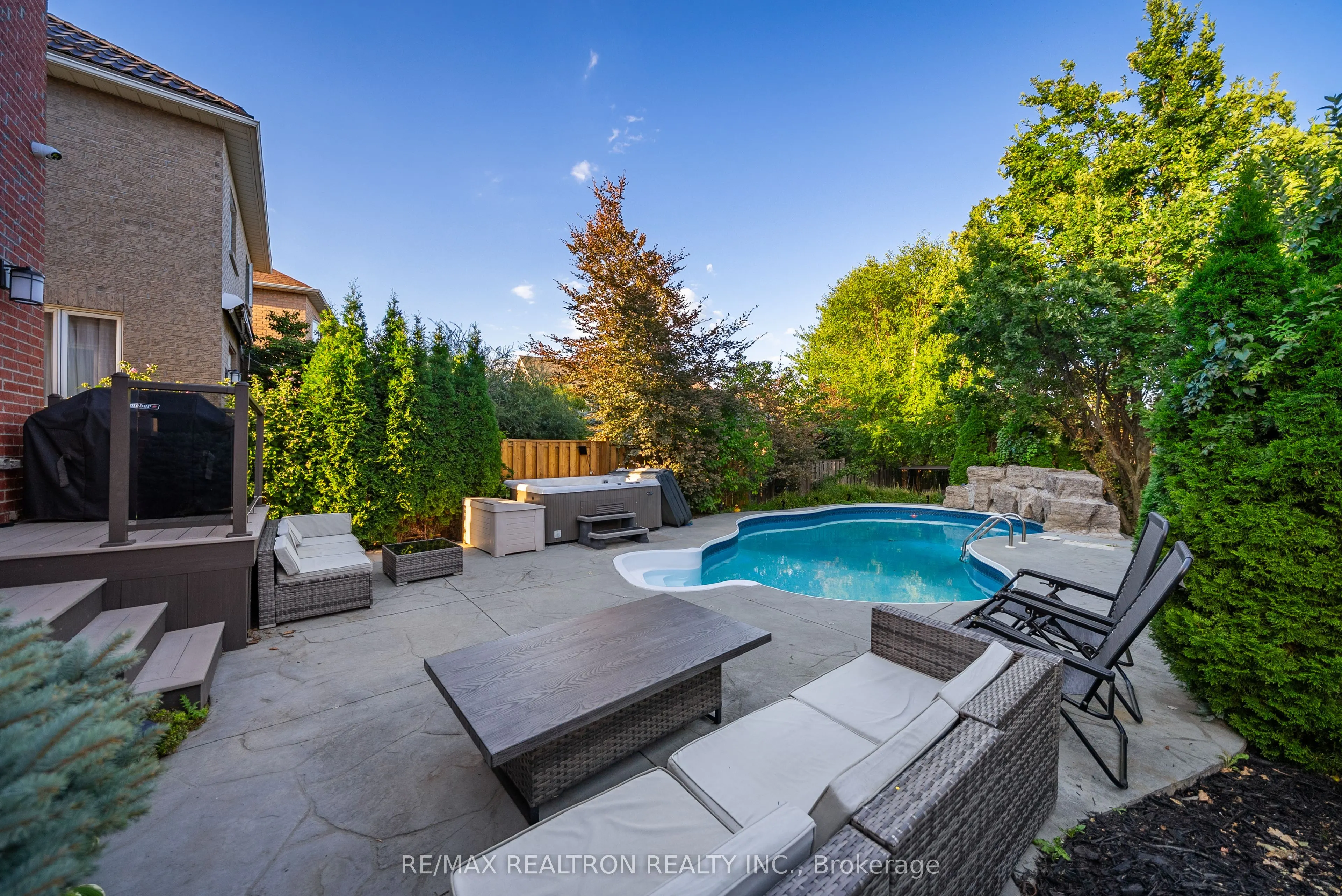 565 Thornhill Woods Drive