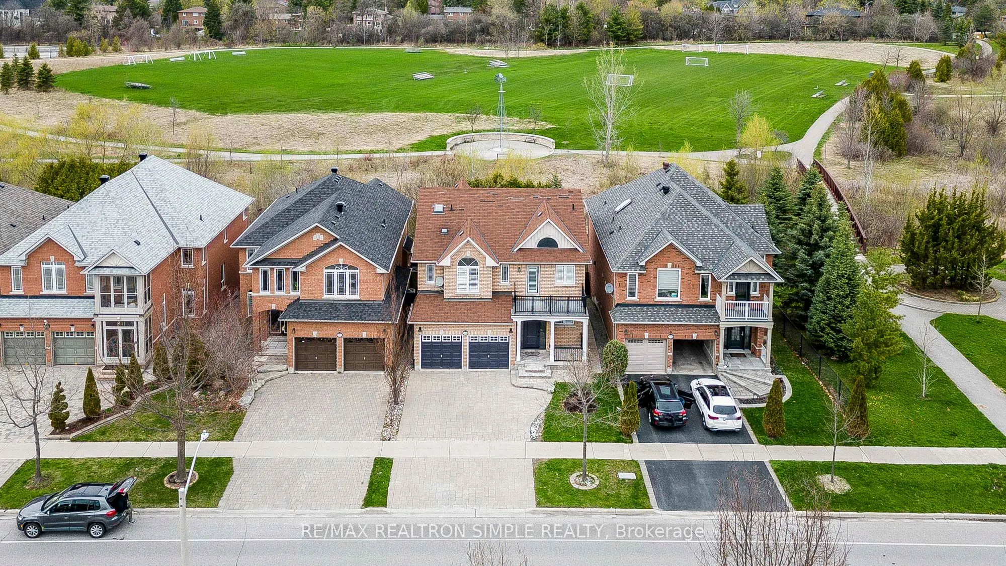 60 Regatta Avenue