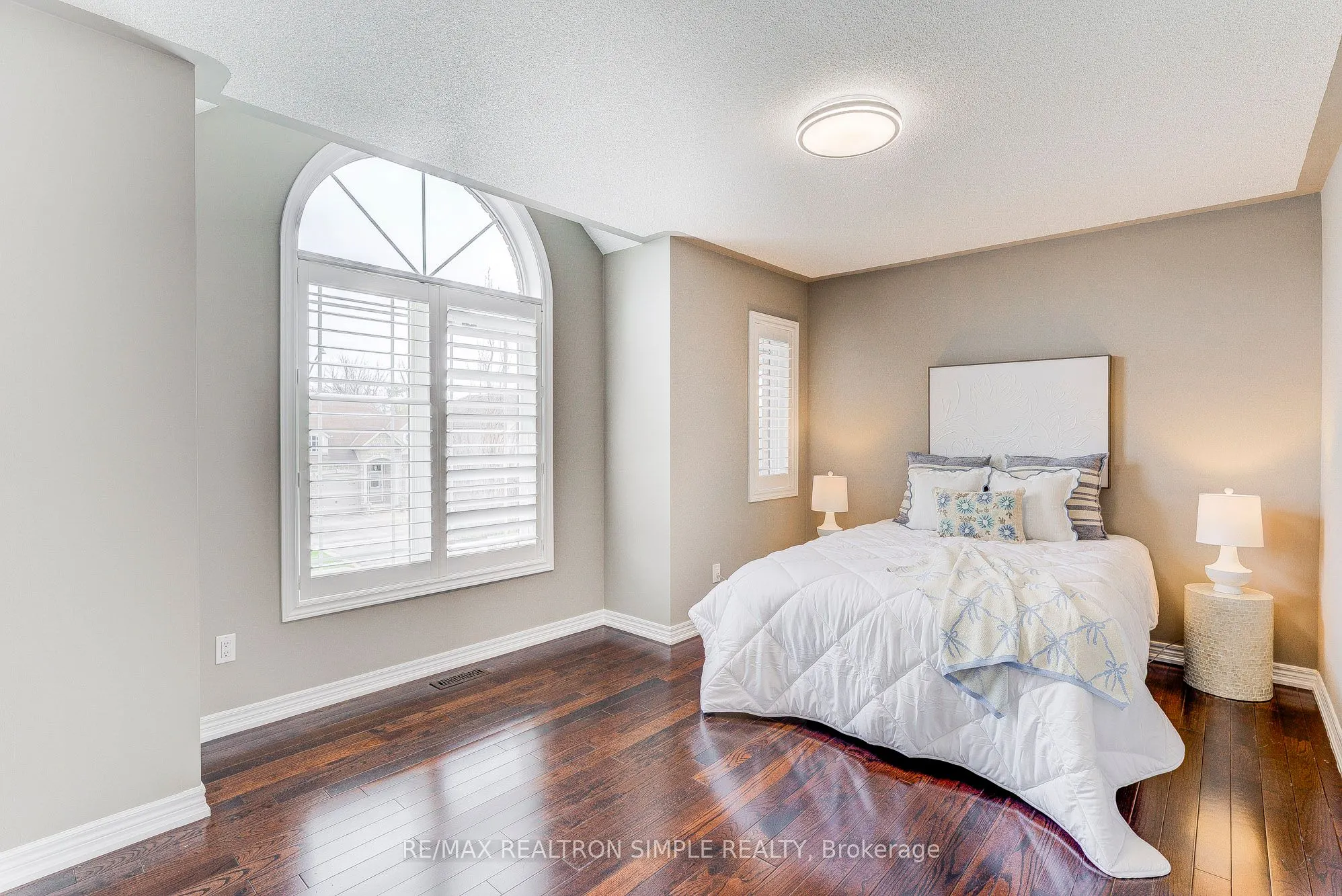 60 Regatta Avenue