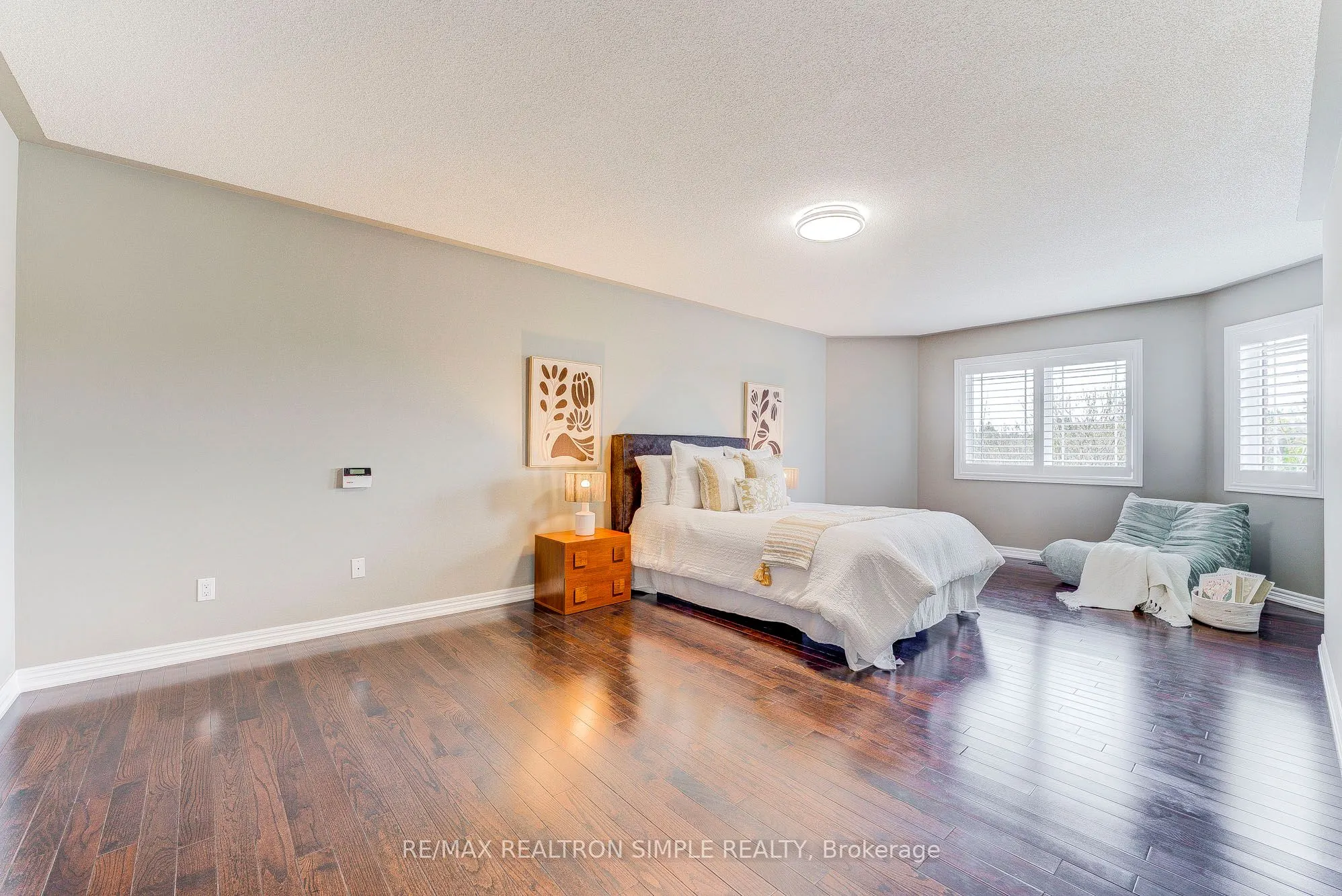 60 Regatta Avenue