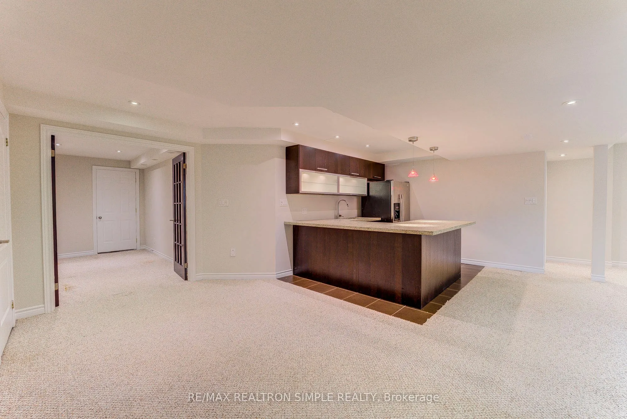 60 Regatta Avenue