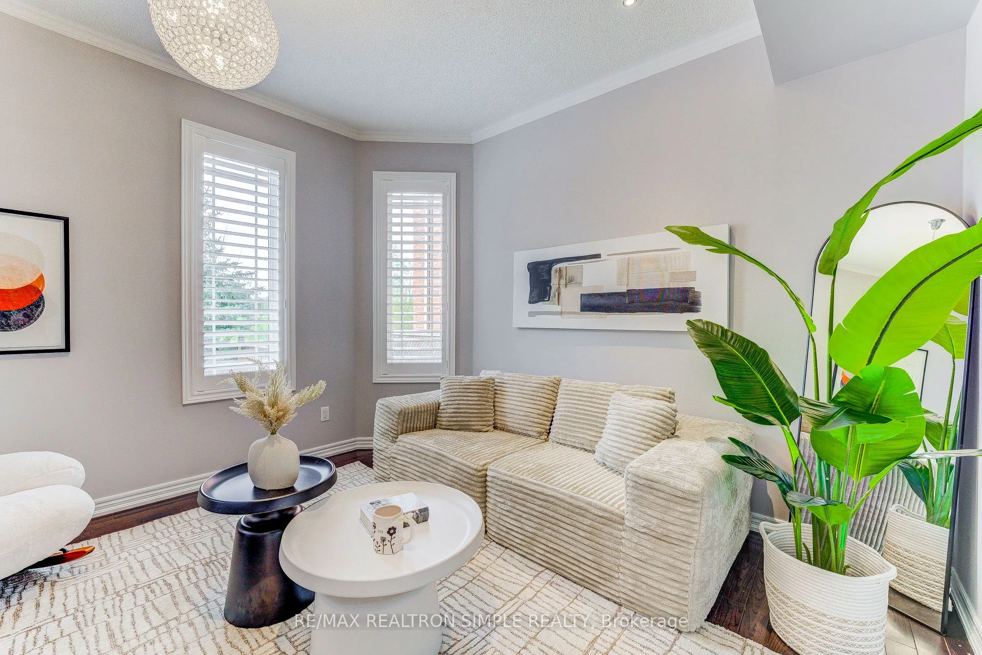 60 Regatta Avenue