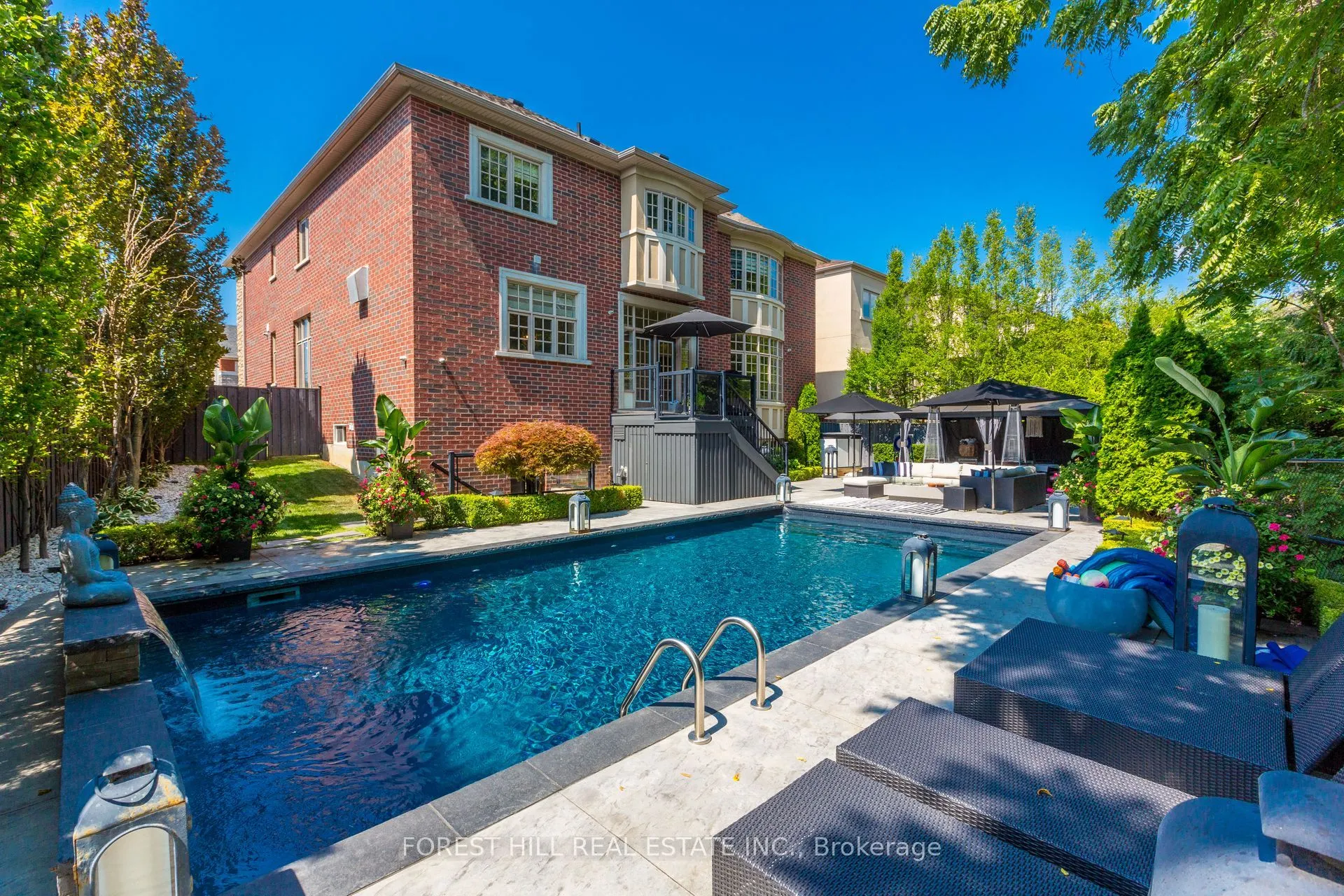 55 Woodvalley Crescent