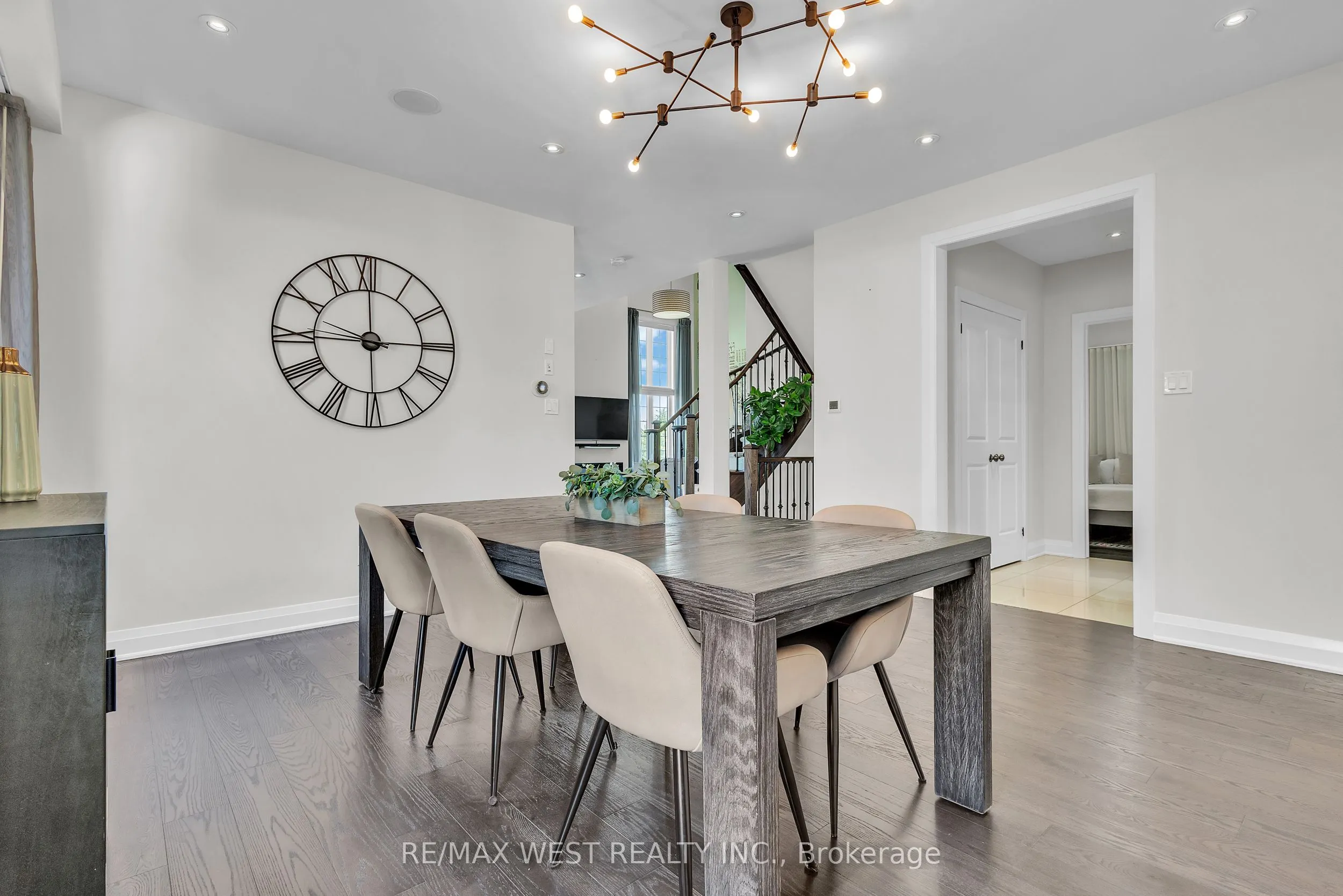 41 Pelee Avenue