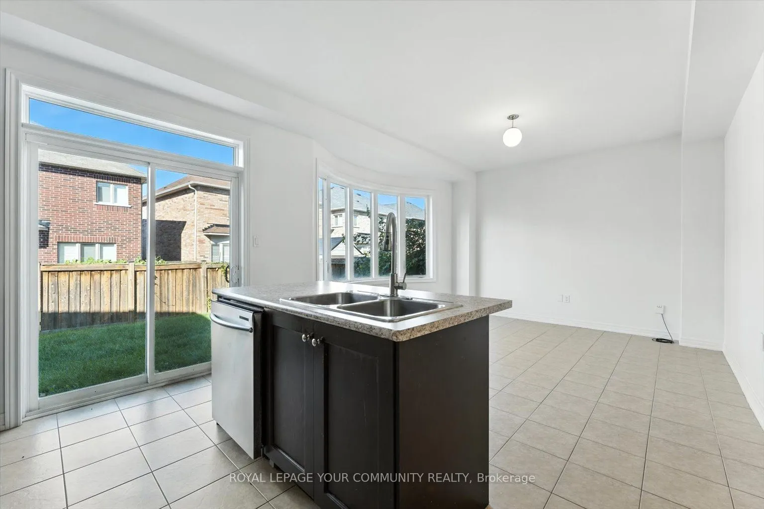 23 Lucida Court