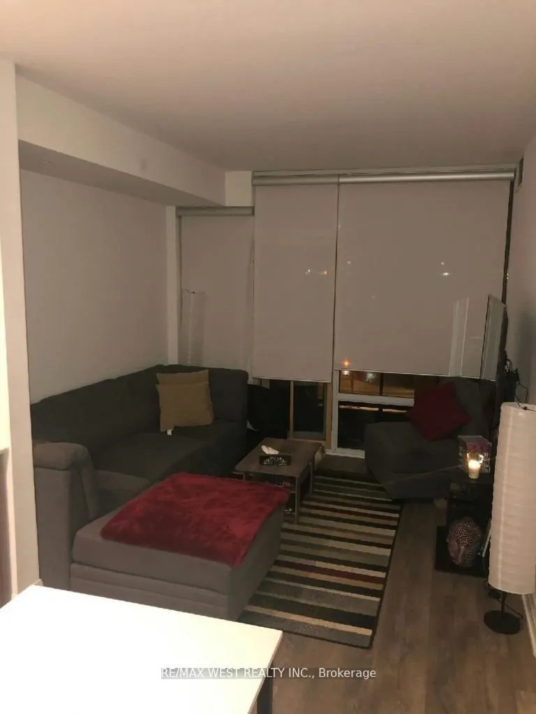 4800 Highway 7, #423
