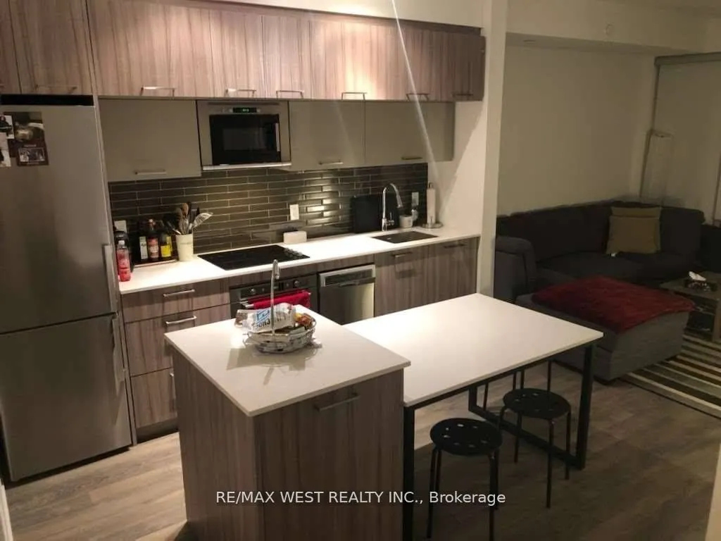 4800 Highway 7, #423