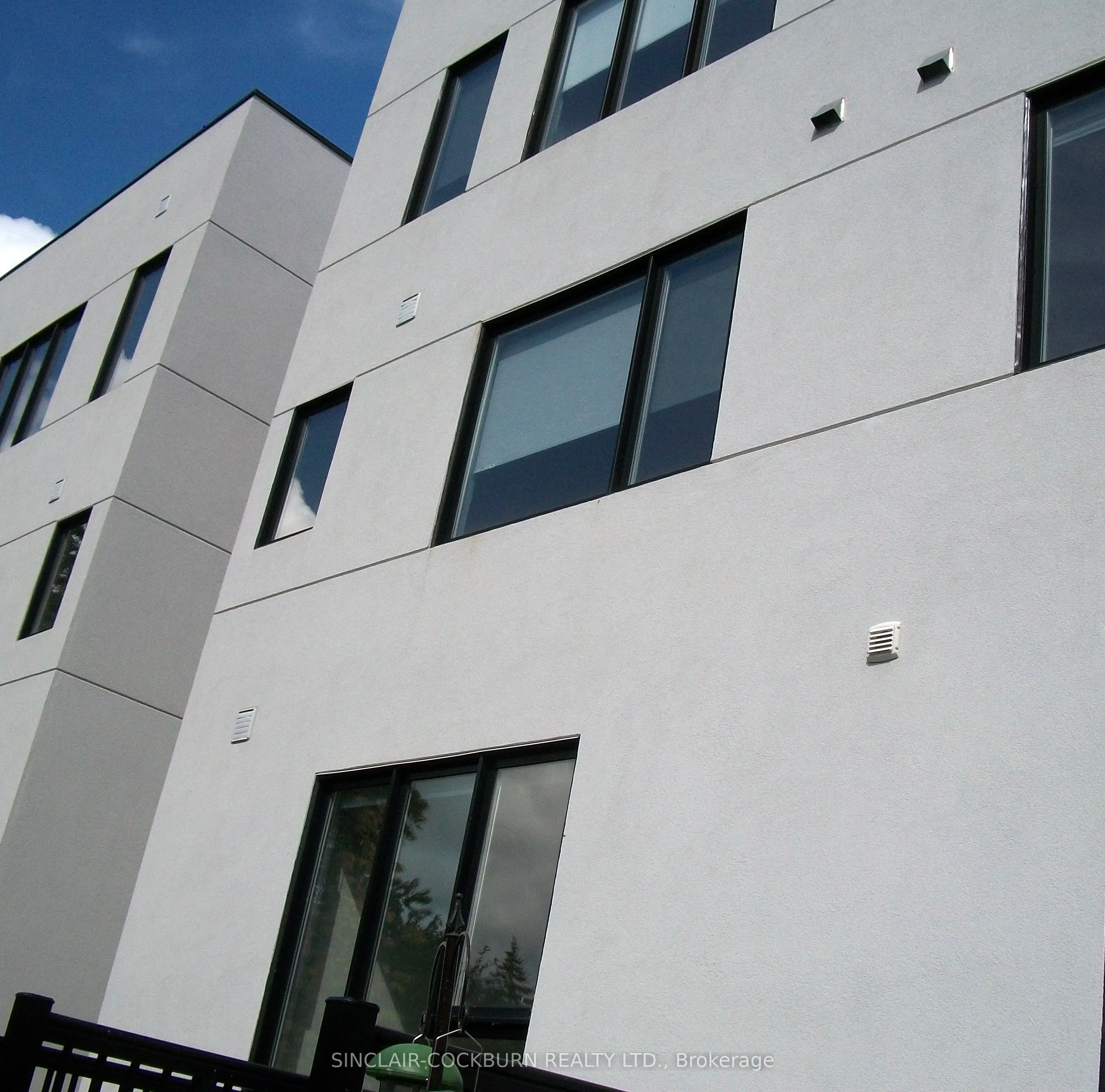 20 Persica Street