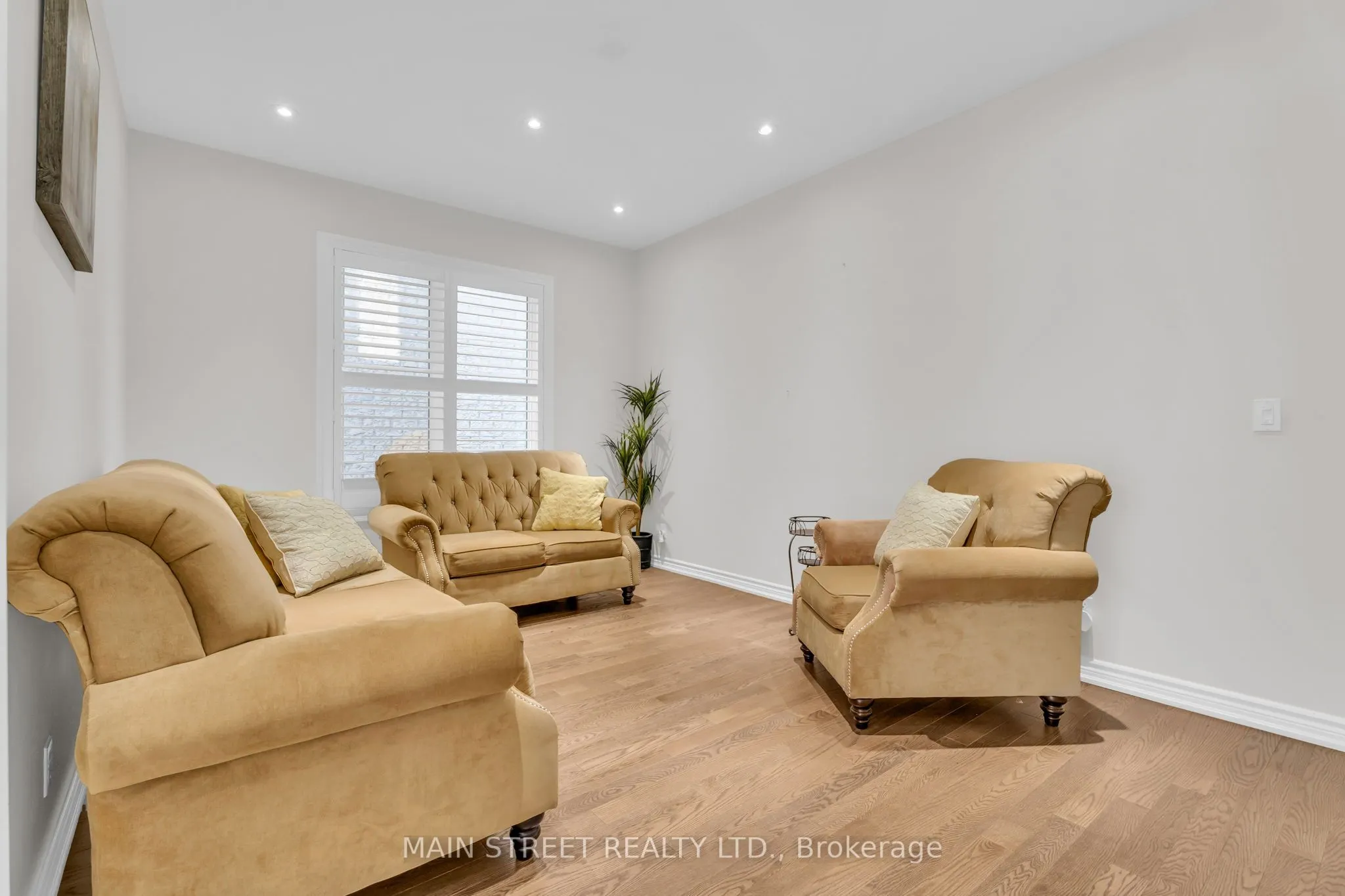 6 Leaden Hall Drive