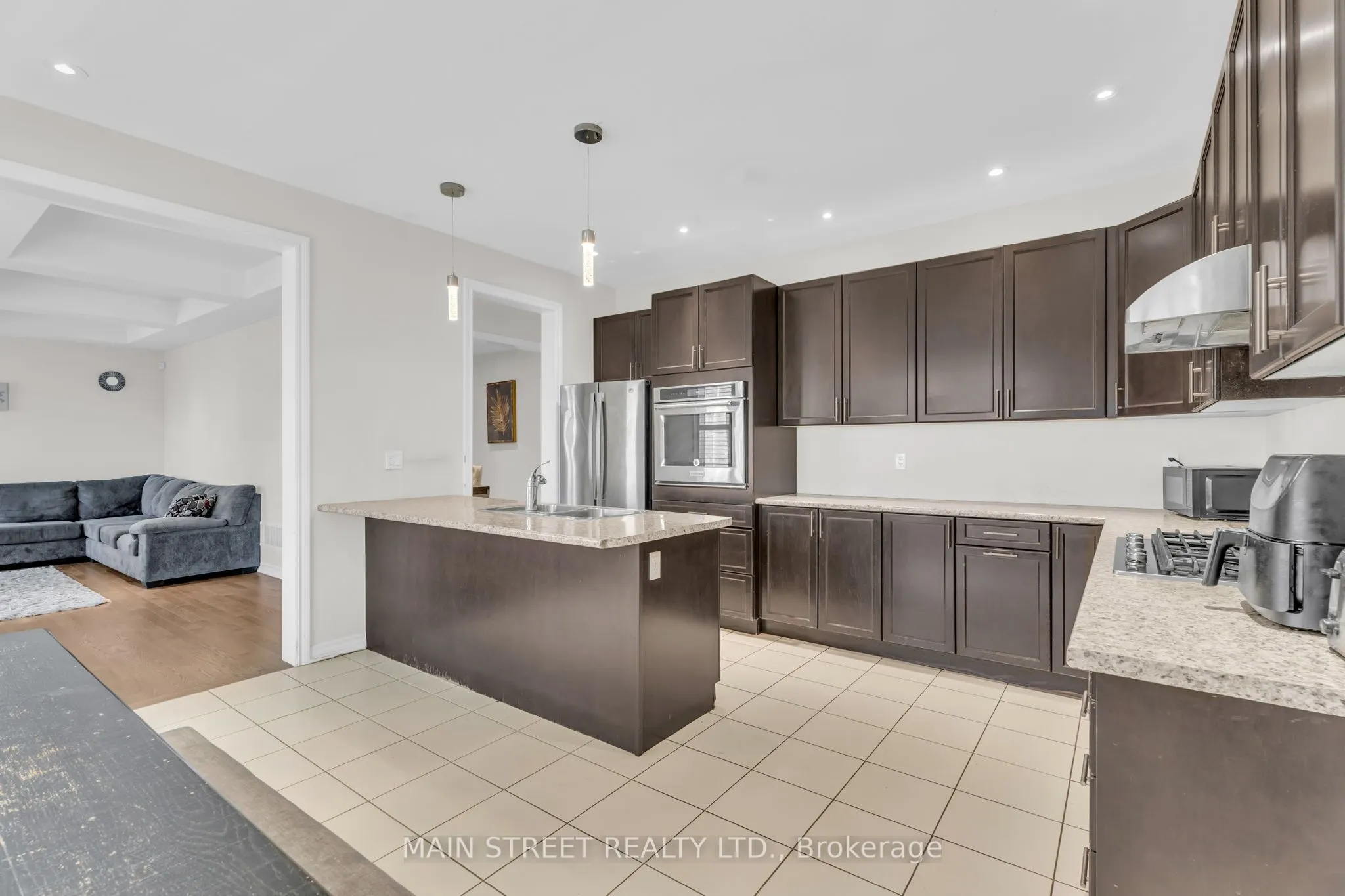 6 Leaden Hall Drive