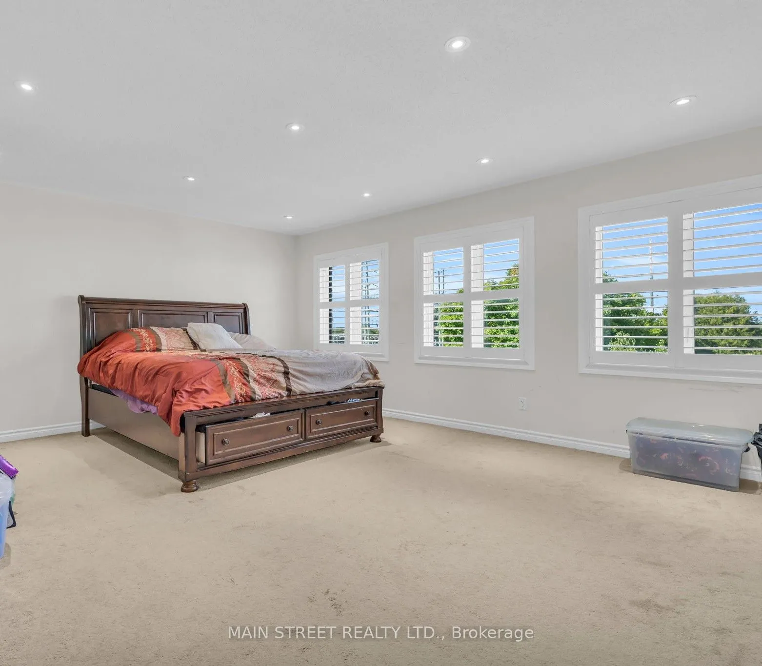 6 Leaden Hall Drive