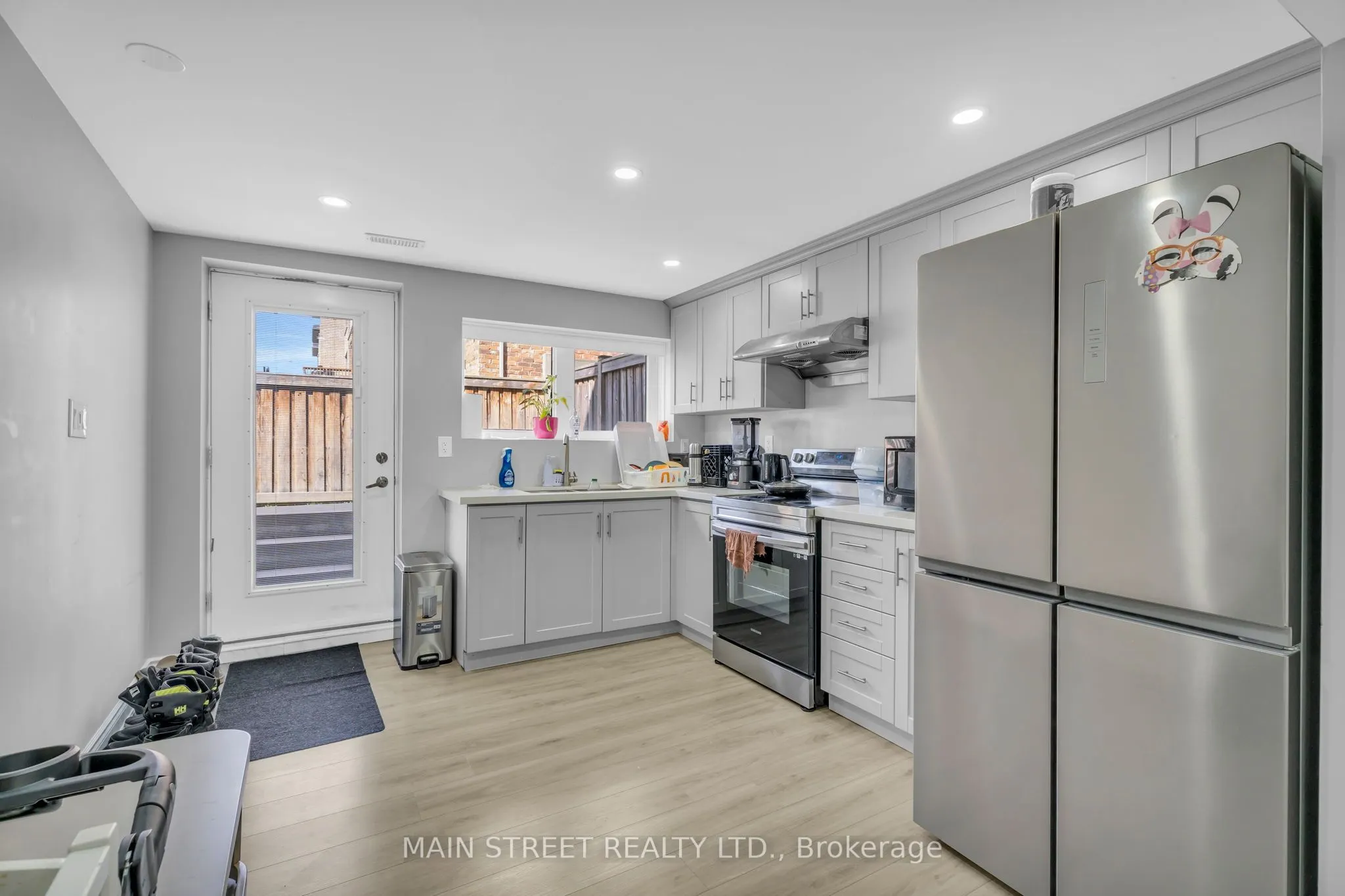 6 Leaden Hall Drive